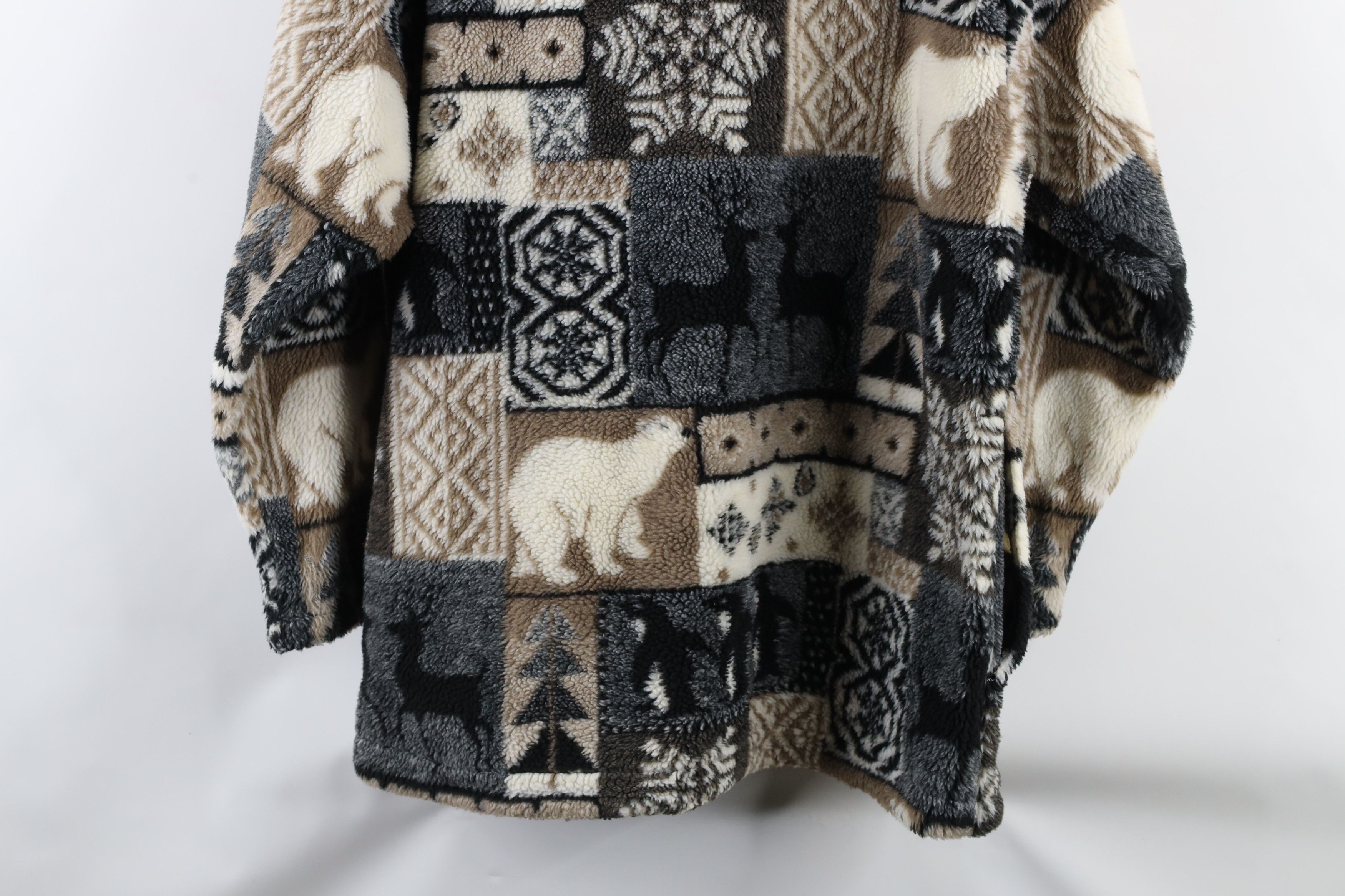 Vintage Vintage 90s Streetwear Bear All Over Print Fleece Jacket Size US S / EU 44-46 / 1 - 16 Thumbnail