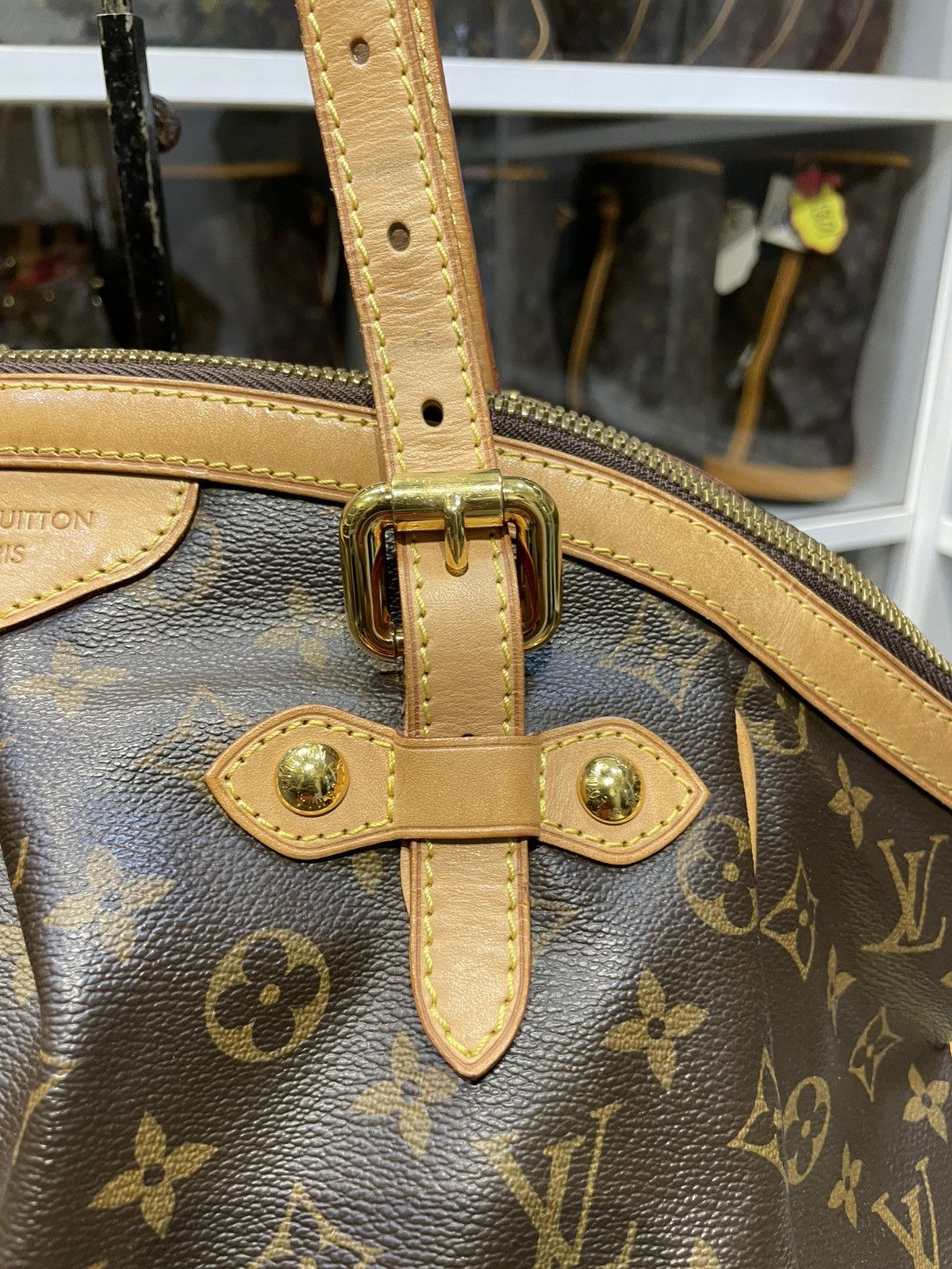 Louis Vuitton AUTHENTIC LOUIS VUITTON MONO TIVOLI GM BAG Size ONE SIZE - 4 Thumbnail