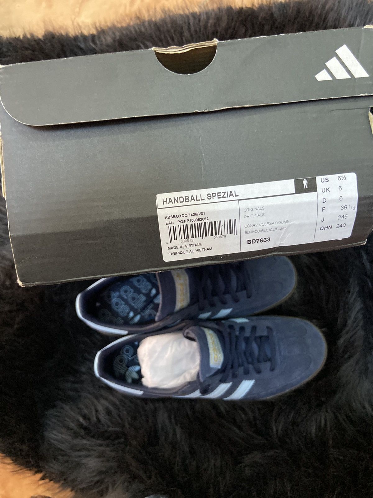 Adidas HANDBALL SPEZIAL Size US 6 / EU 39 - 4 Thumbnail
