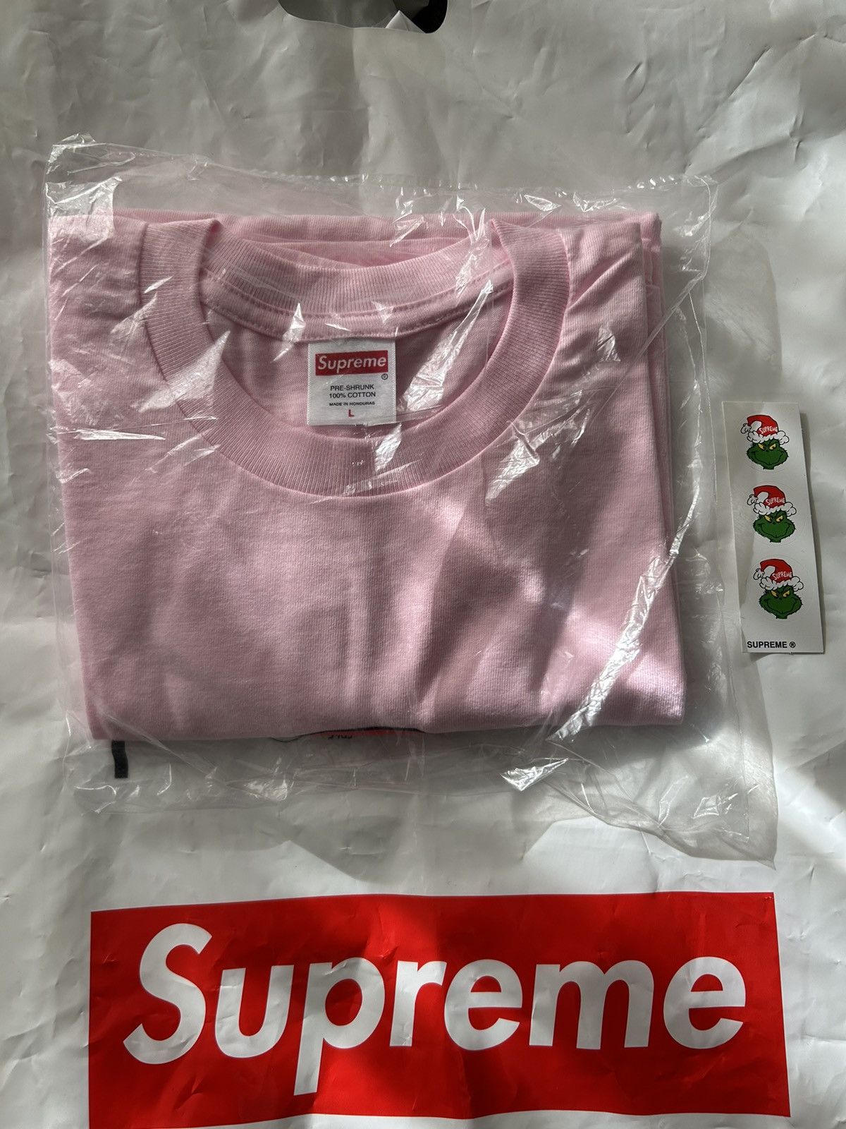 Supreme Supreme Grinch Tee Size US L / EU 52-54 / 3 - 2 Thumbnail
