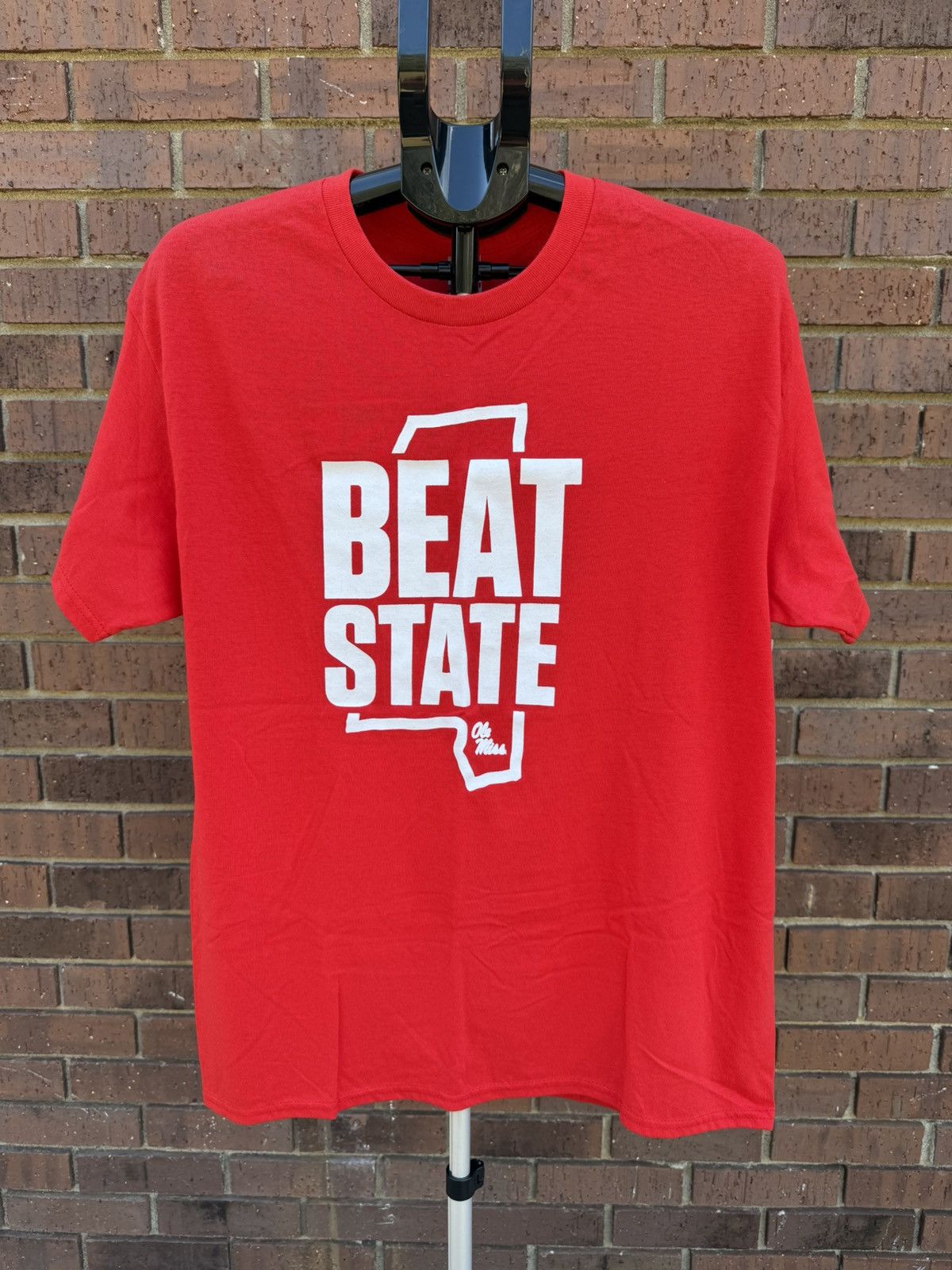 Gildan Ole Miss Rebels Red Short Sleeve Beat State Egg Bowl T Shirt Size US L / EU 52-54 / 3 - 2 Thumbnail