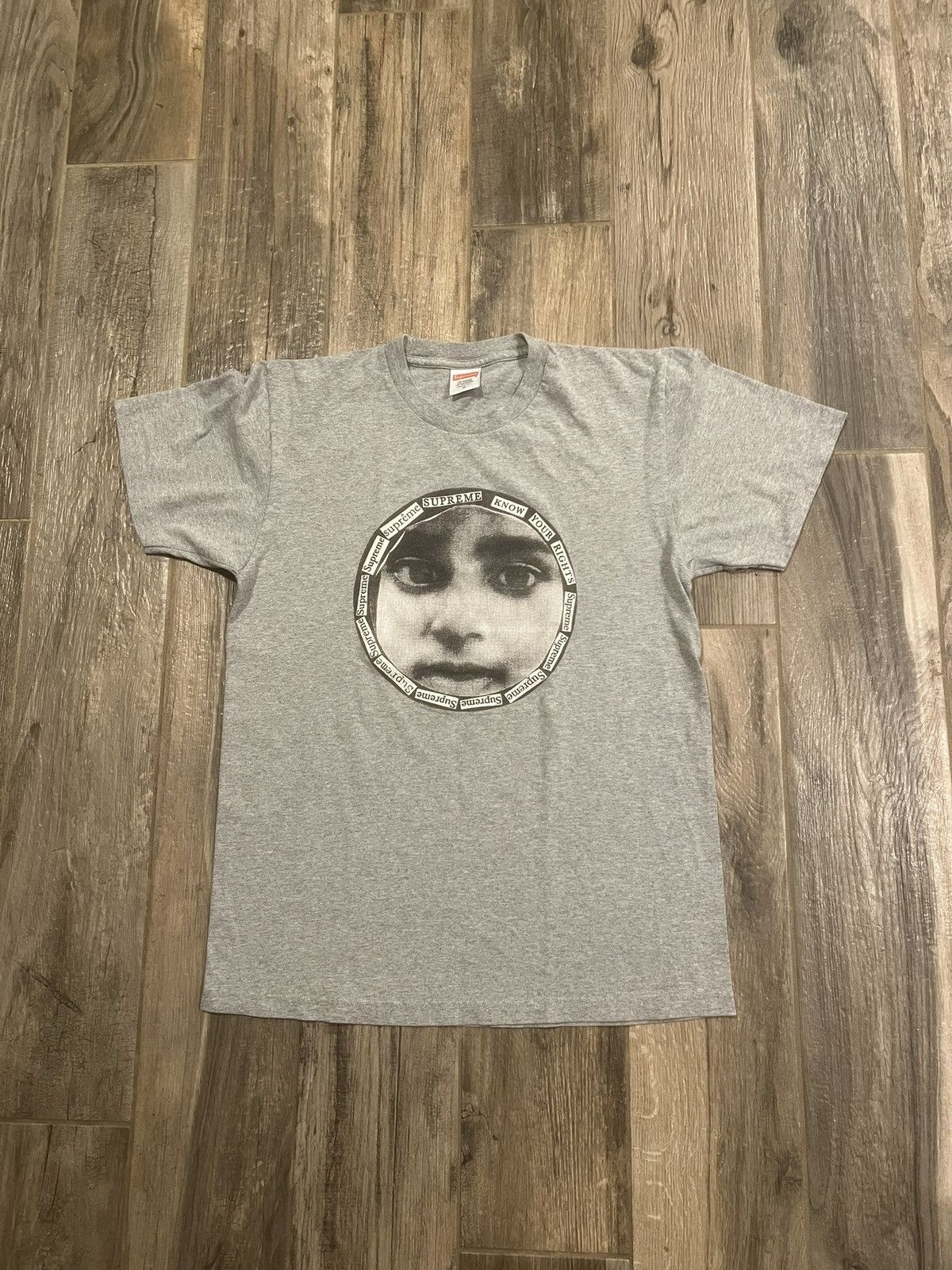Supreme SS17 Know Your Rights Tee 白 Size LARGE Supreme Know Your Rights Tee (SS17) - $44