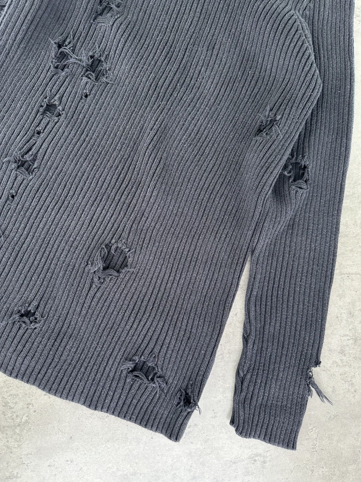 Japanese Brand H&M Distressed Sweater Size US XS / EU 42 / 0 - 6 Thumbnail