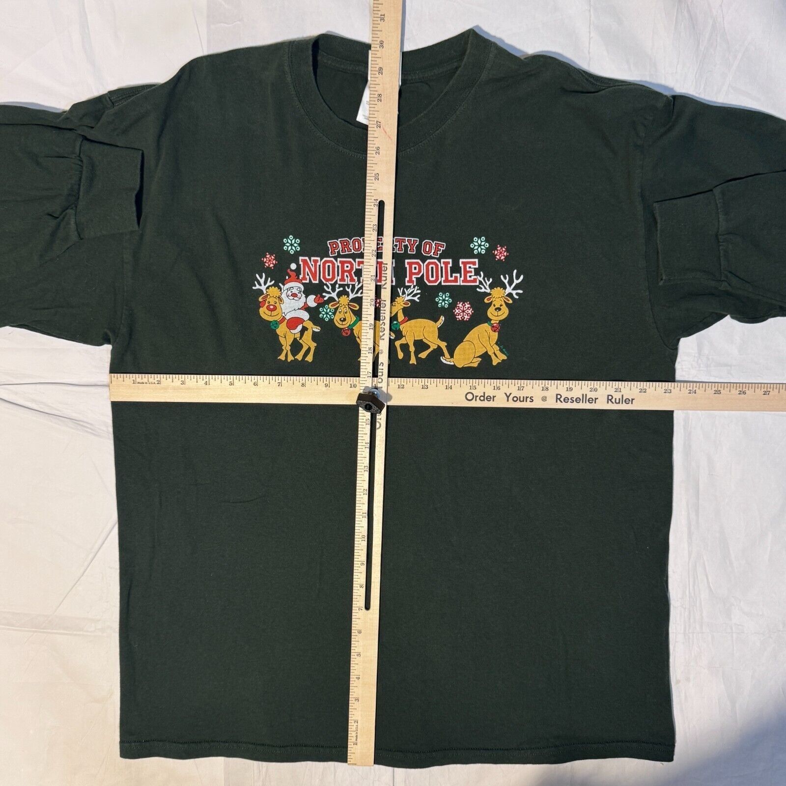 Gildan Property Of The North Pole Santa Claus Y2K Tshirt - XL Green Size US XL / EU 56 / 4 - 3 Thumbnail