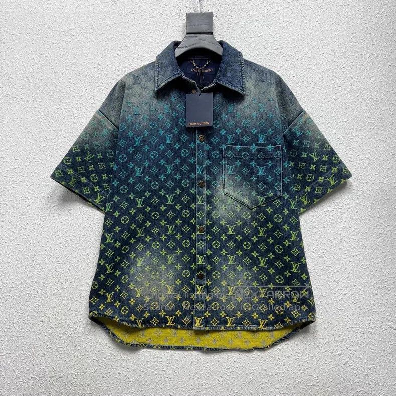 Louis Vuitton Louis Vuitton Logo Embroidered Gradient Denim Short Sleeve Size US XS / EU 42 / 0 - 1 Thumbnail