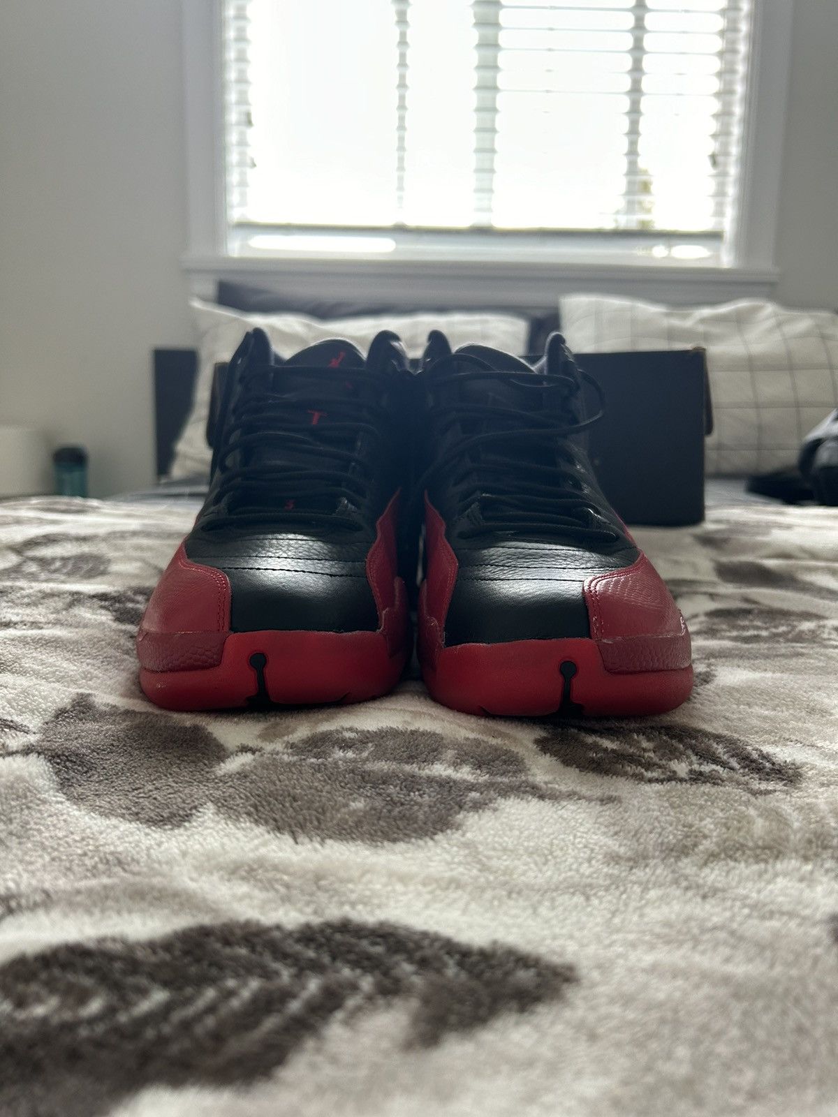 Jordan Brand Jordan 12 Flu game(2016) Size US 12 / EU 45 - 6 Thumbnail
