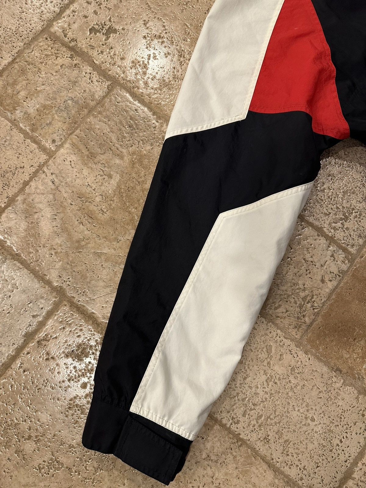 Givenchy Givenchy Vintage Sports Sailing Zip Up Black / Red Jacket Size US L / EU 52-54 / 3 - 16 Thumbnail