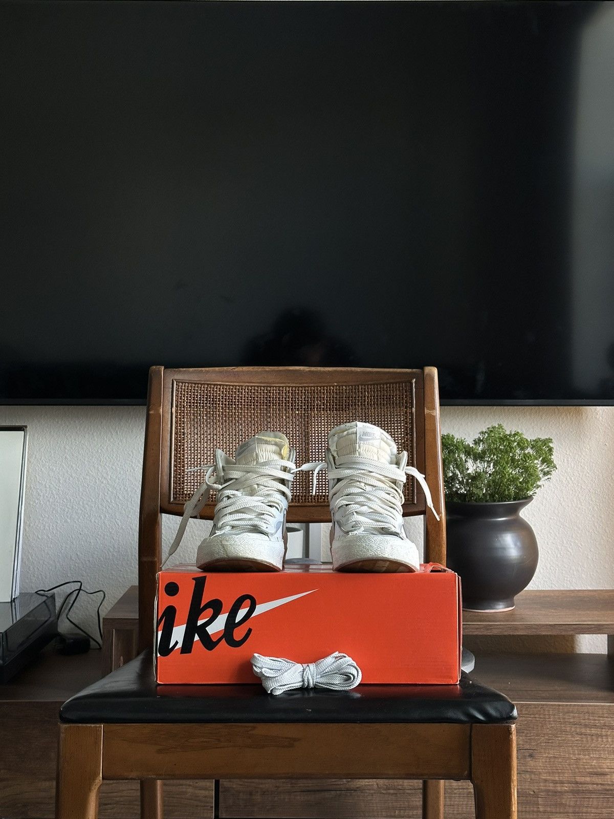 Nike × Sacai sacai x Blazer Mid 'White Grey' Size US 9 / EU 42 - 2 Thumbnail