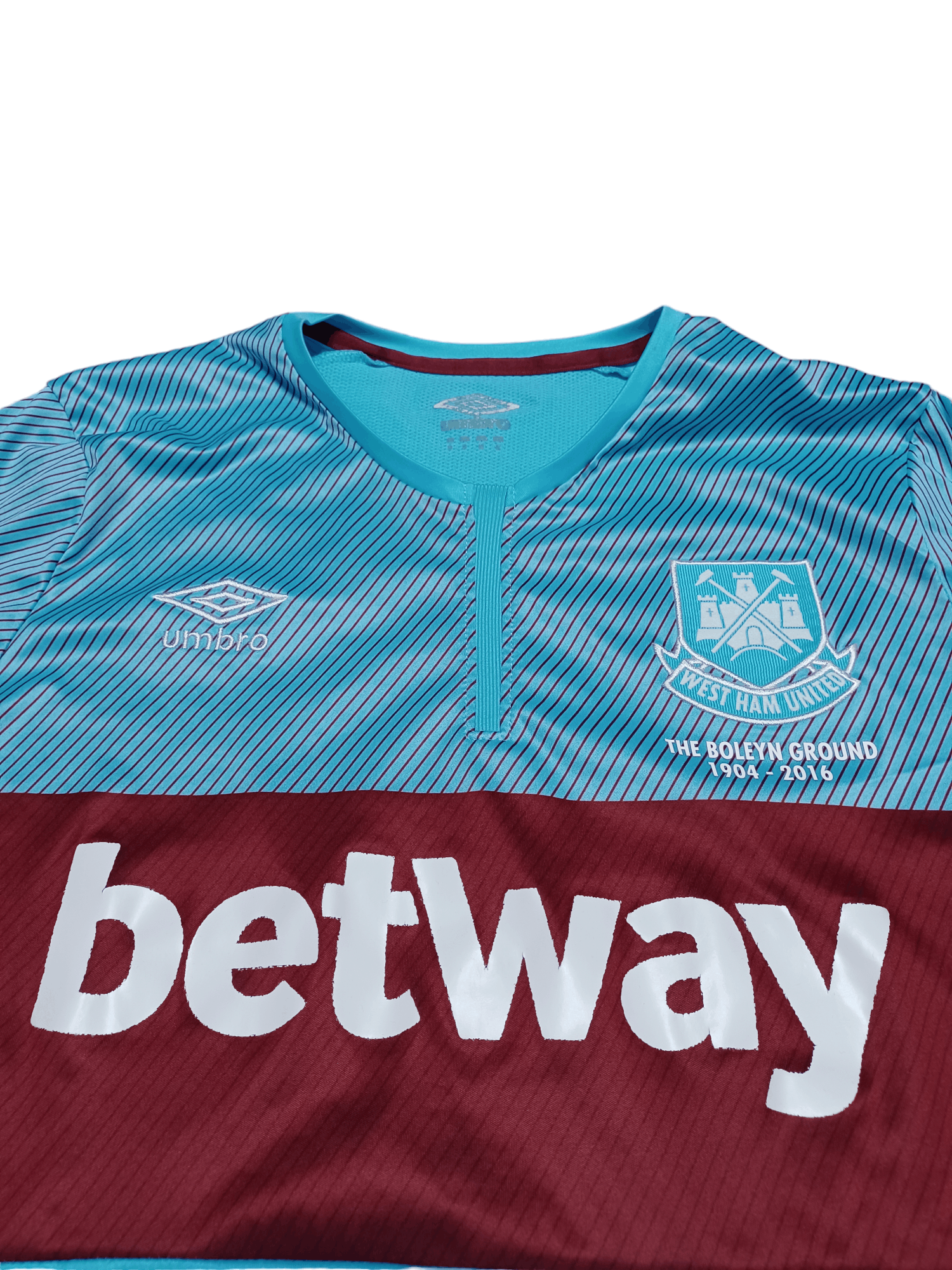 Umbro ALEXANDER SONG #4 WEST HAM VINTAGE UMBRO 2016 JERSEY Size US S / EU 44-46 / 1 - 4 Thumbnail