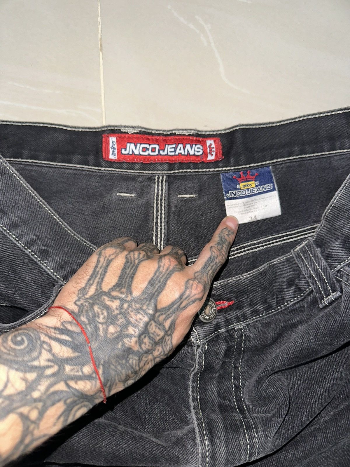 JNCO JNCO logo jorts Size US 34 / EU 50 - 4 Thumbnail