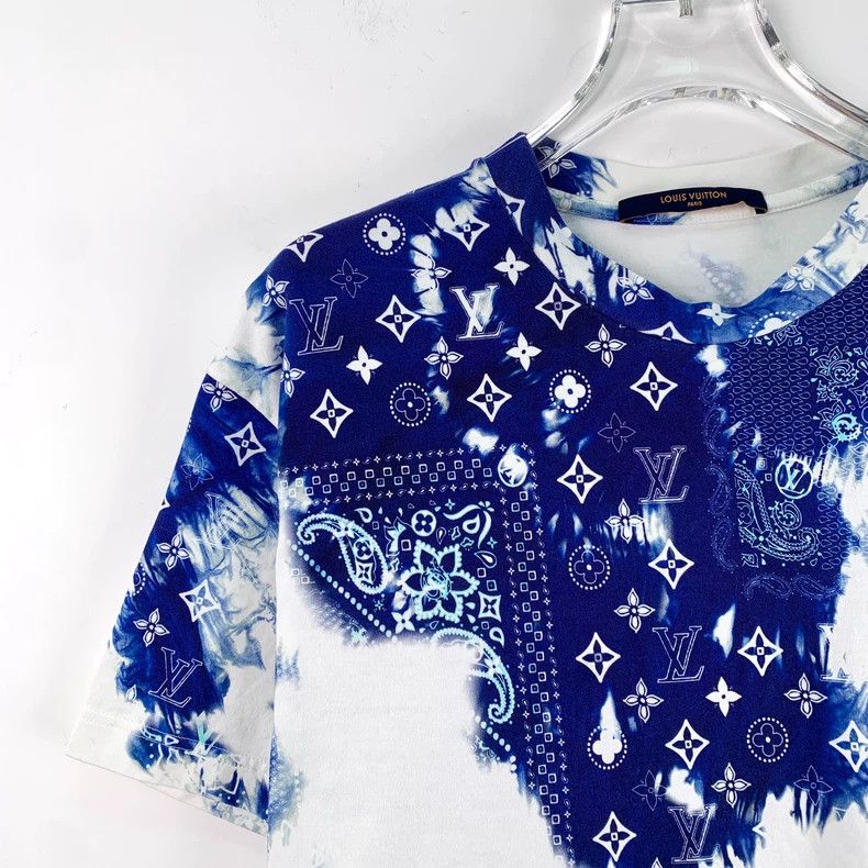 Louis Vuitton Louis Vuitton 22 blue logo presbyopic cotton crewneck shor Size US S / EU 44-46 / 1 - 3 Thumbnail