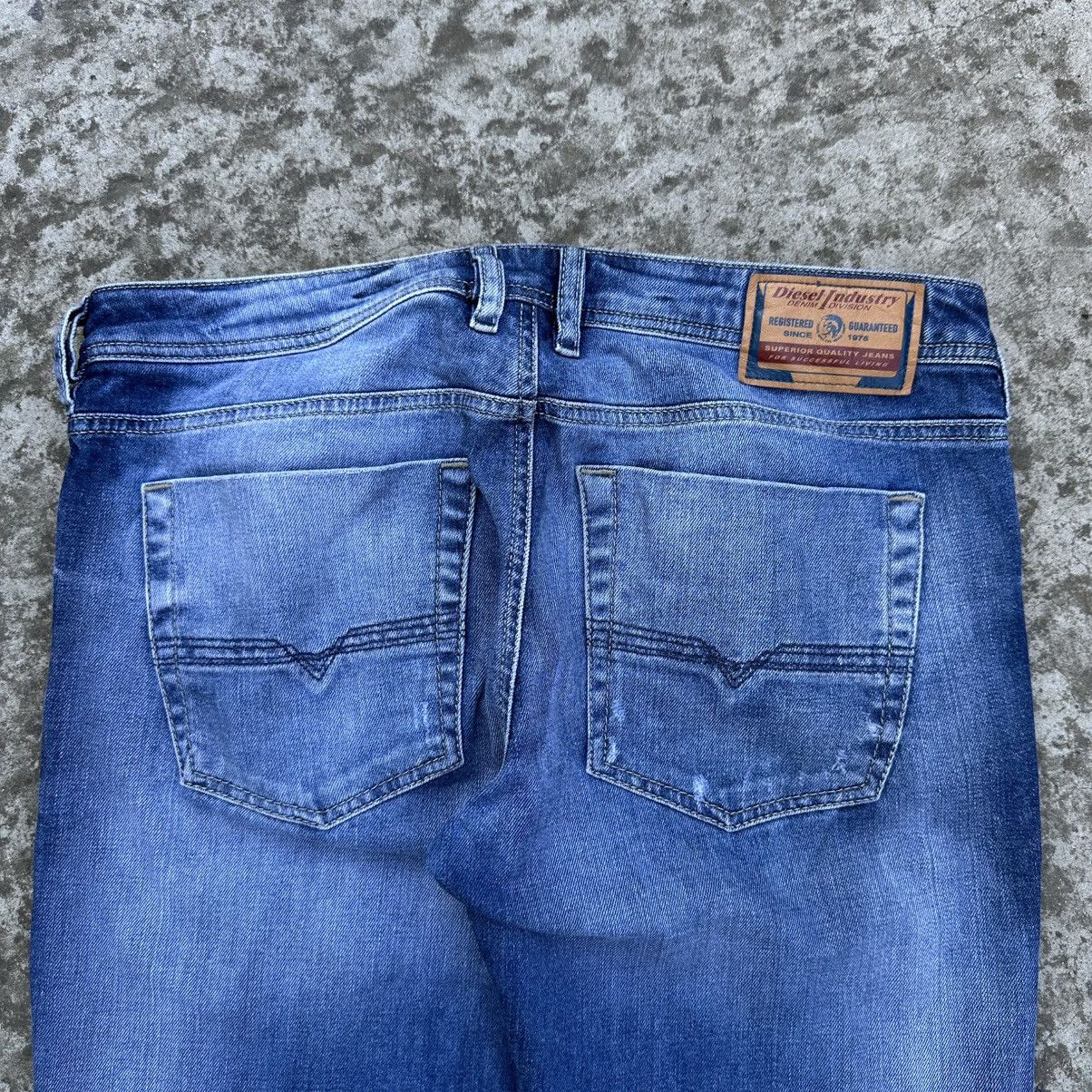 Diesel Luxury Diesel Zatiny Jeans Regular Bootcut W34xL30 Size US 34 / EU 50 - 9 Thumbnail