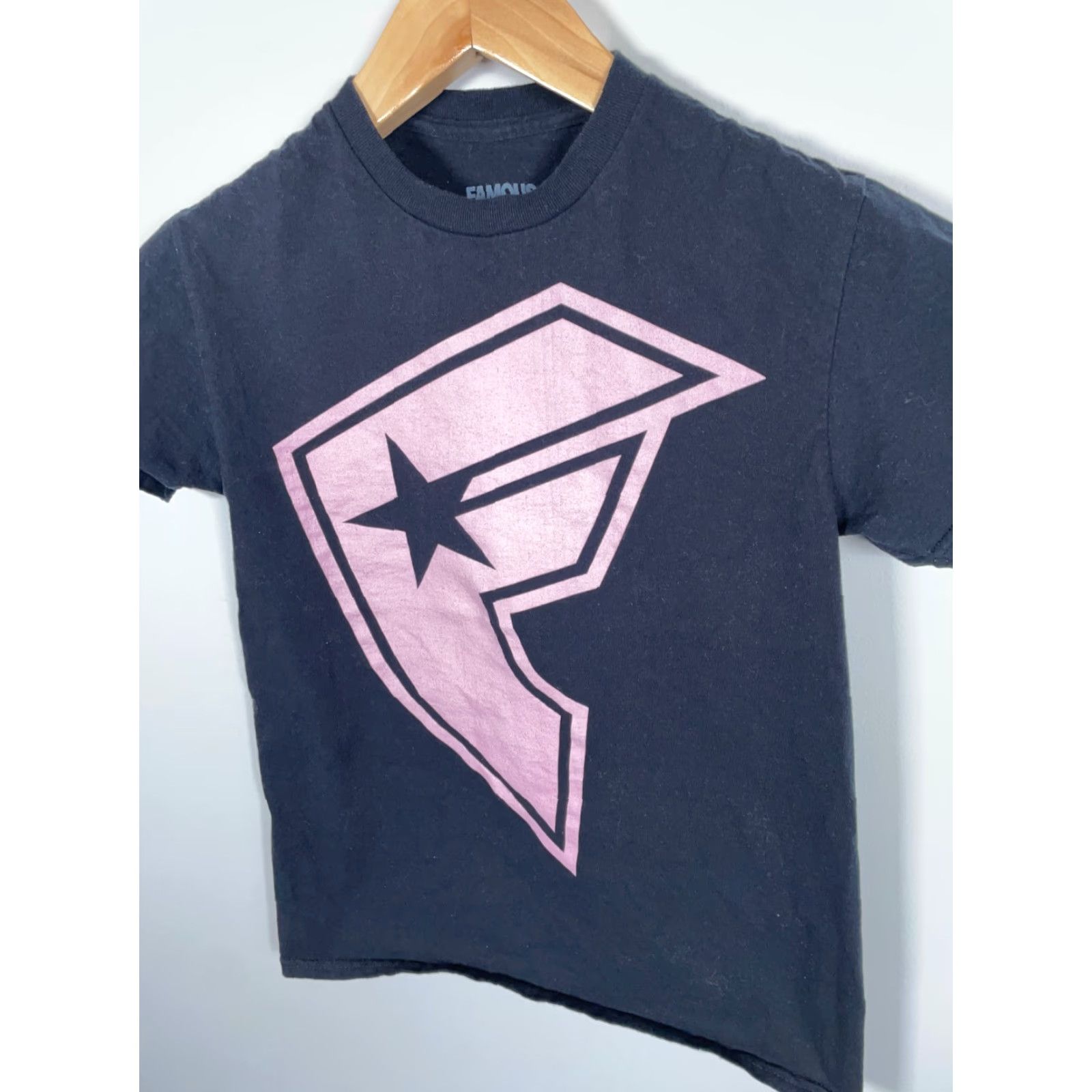 Vintage Famous Stars & Straps T-Shirt Adult Small Black Pink Logo Y2K Size US S / EU 44-46 / 1 - 7 Thumbnail