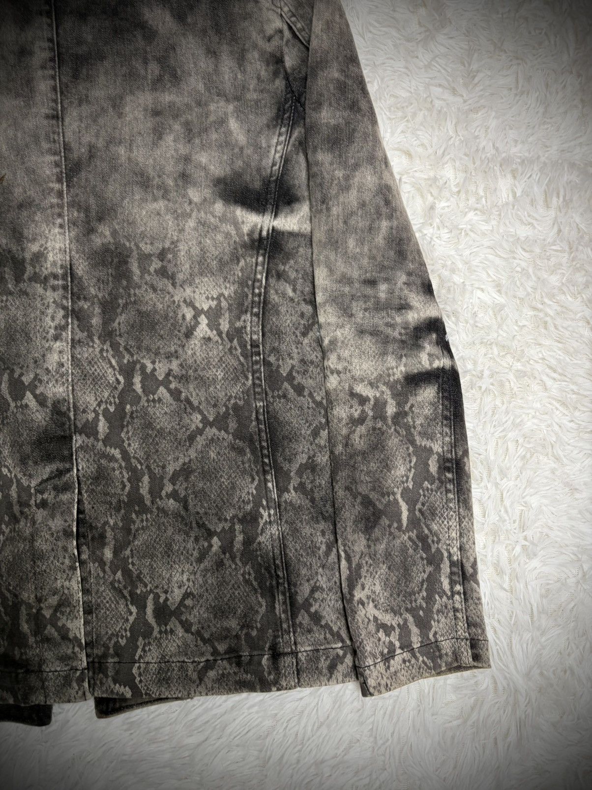 Tornado Mart Tornado Mart snake skin smoke blazer jacket Size US M / EU 48-50 / 2 - 8 Thumbnail