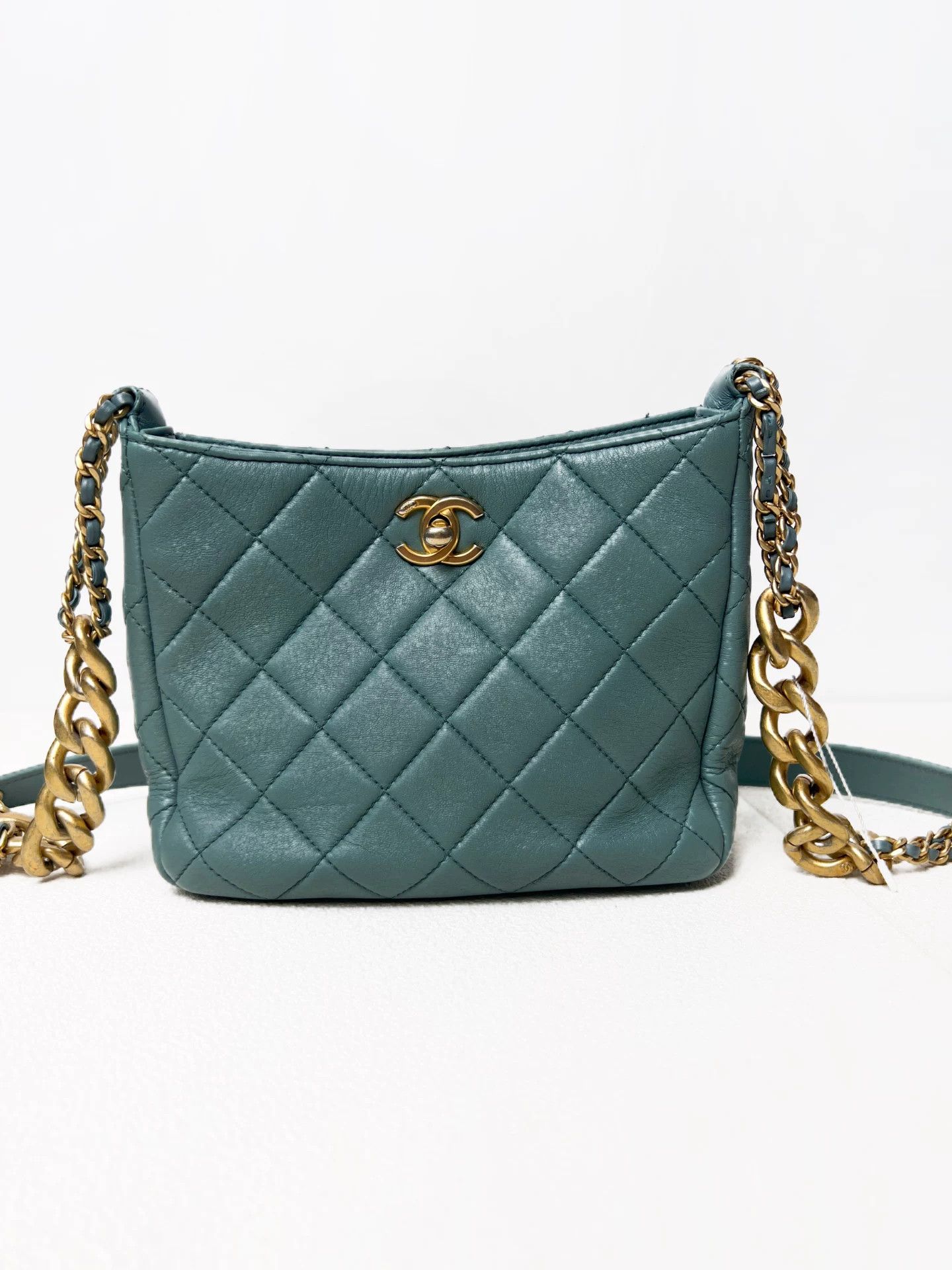 Chanel Pre-loved Bag Very good condition Size ONE SIZE - 1 Thumbnail