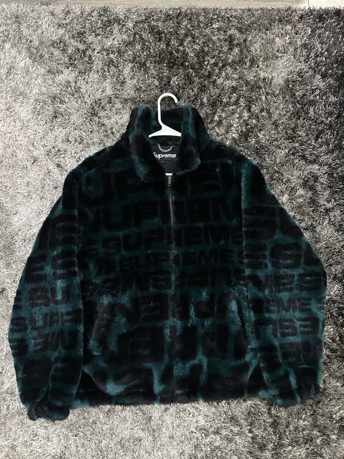 Supreme Supreme Faux Fur Repeater Bomber Dark Teal SS18 Size US L / EU 52-54 / 3 - 3 Thumbnail