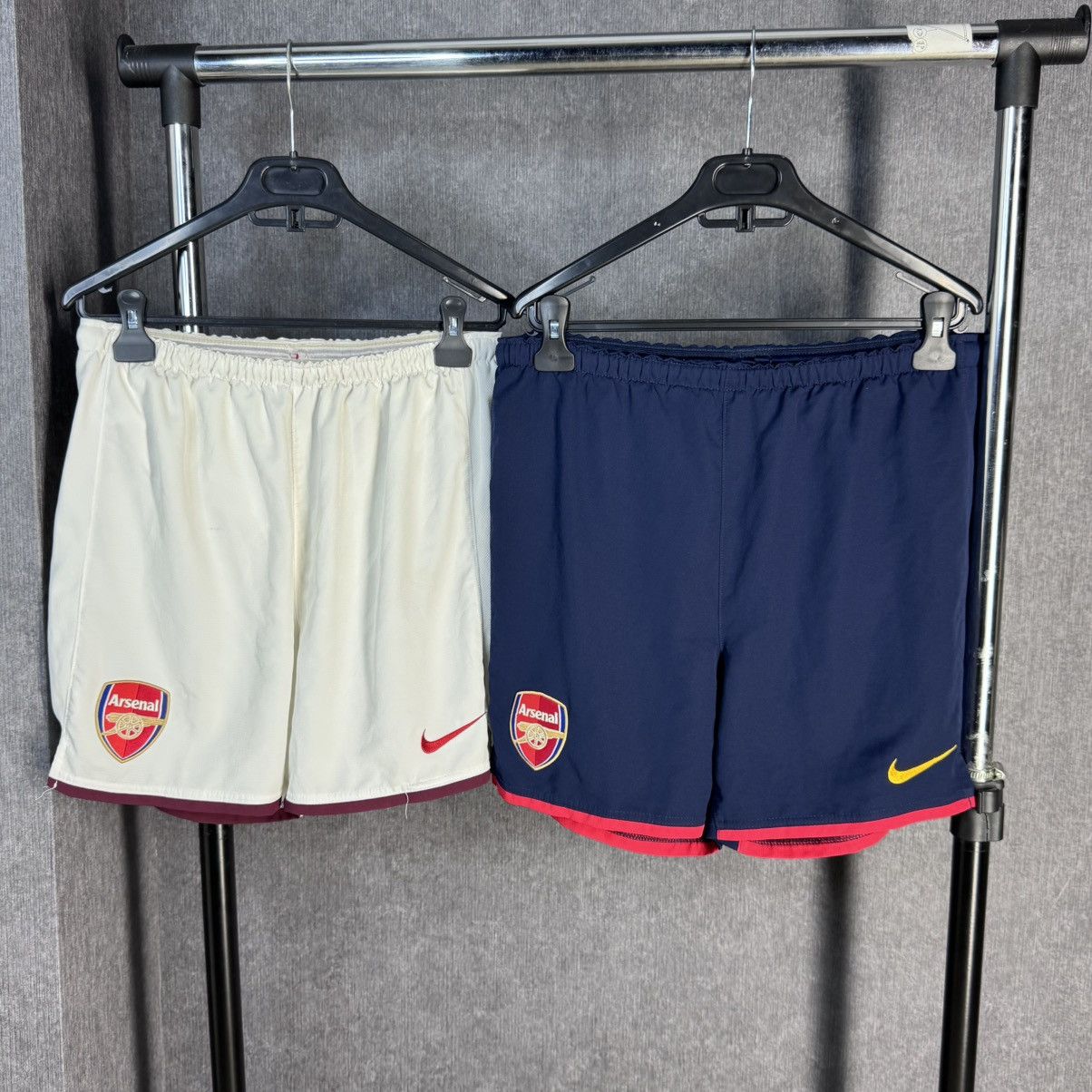 Nike x2 Vintage Nike soccer shorts Arsenal logo size S blue/white Size US 30 / EU 46 - 1 Thumbnail