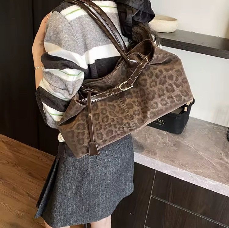 Other Y2K Leopard Shoulder Tote Bag Short Handle Unisex Size ONE SIZE - 2 Thumbnail