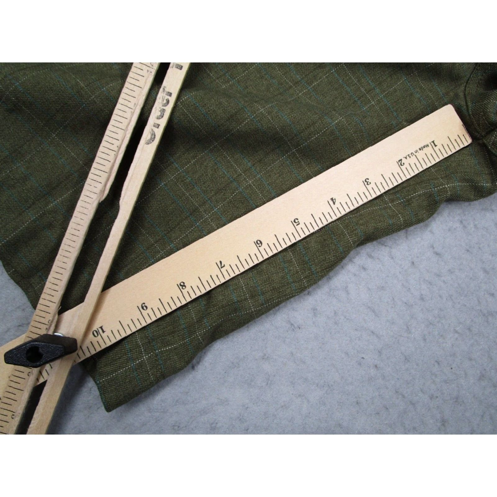 Rusty VINTAGE Rusty Men's Green Check Cargo Shorts 33 5-Pocket Logo Back Embroidered Polyester Blend India Casual Travel Size US 33 - 4 Thumbnail