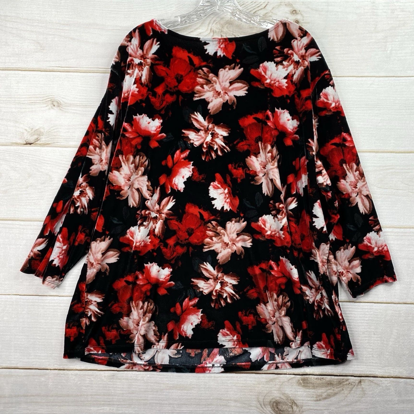 Liz Claiborne VINTAGE? (No) Liz Claiborne Top Womens 3X Black Red Floral Crushed Velvet Slouch Neck 3/4 Slv Size XXL / US 16-18 / IT 52-54 - 6 Thumbnail