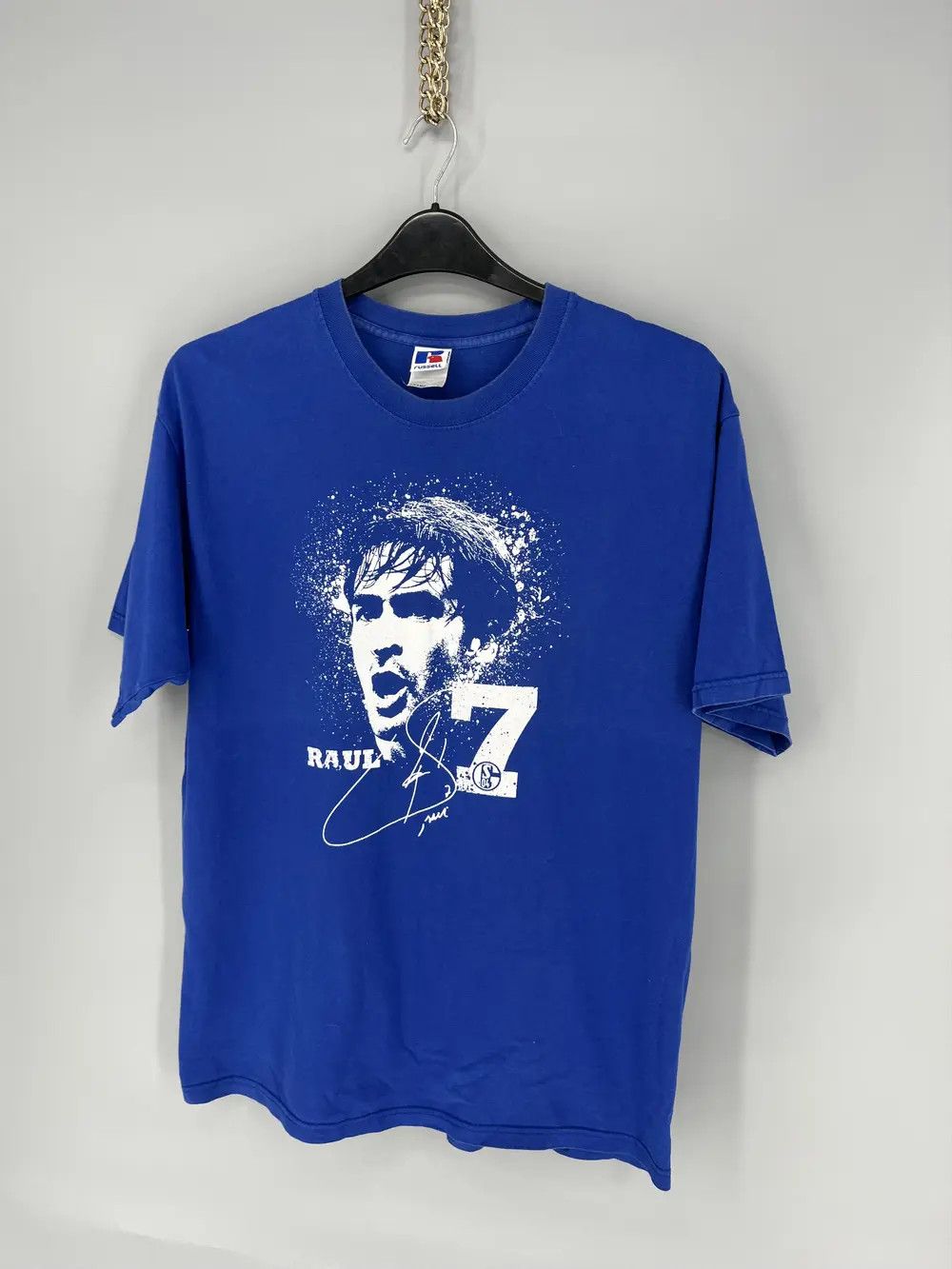 Vintage Vintage 2010 Raul Gonzalez Shalke 04 Players Bootleg Tshirt Size US L / EU 52-54 / 3 - 3 Thumbnail