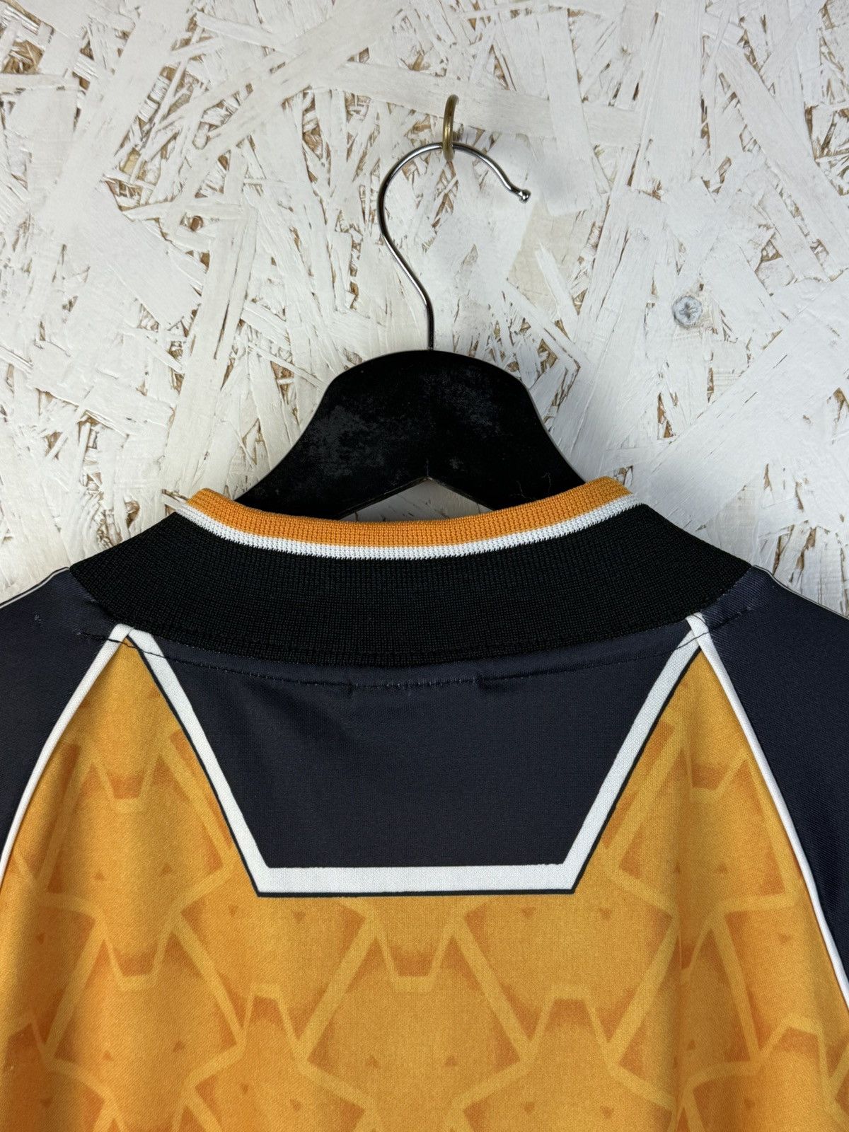 Puma 90s Wolverhampton Wanderers 1996/98 Home Kit Soccer Jersey Size US L / EU 52-54 / 3 - 9 Thumbnail