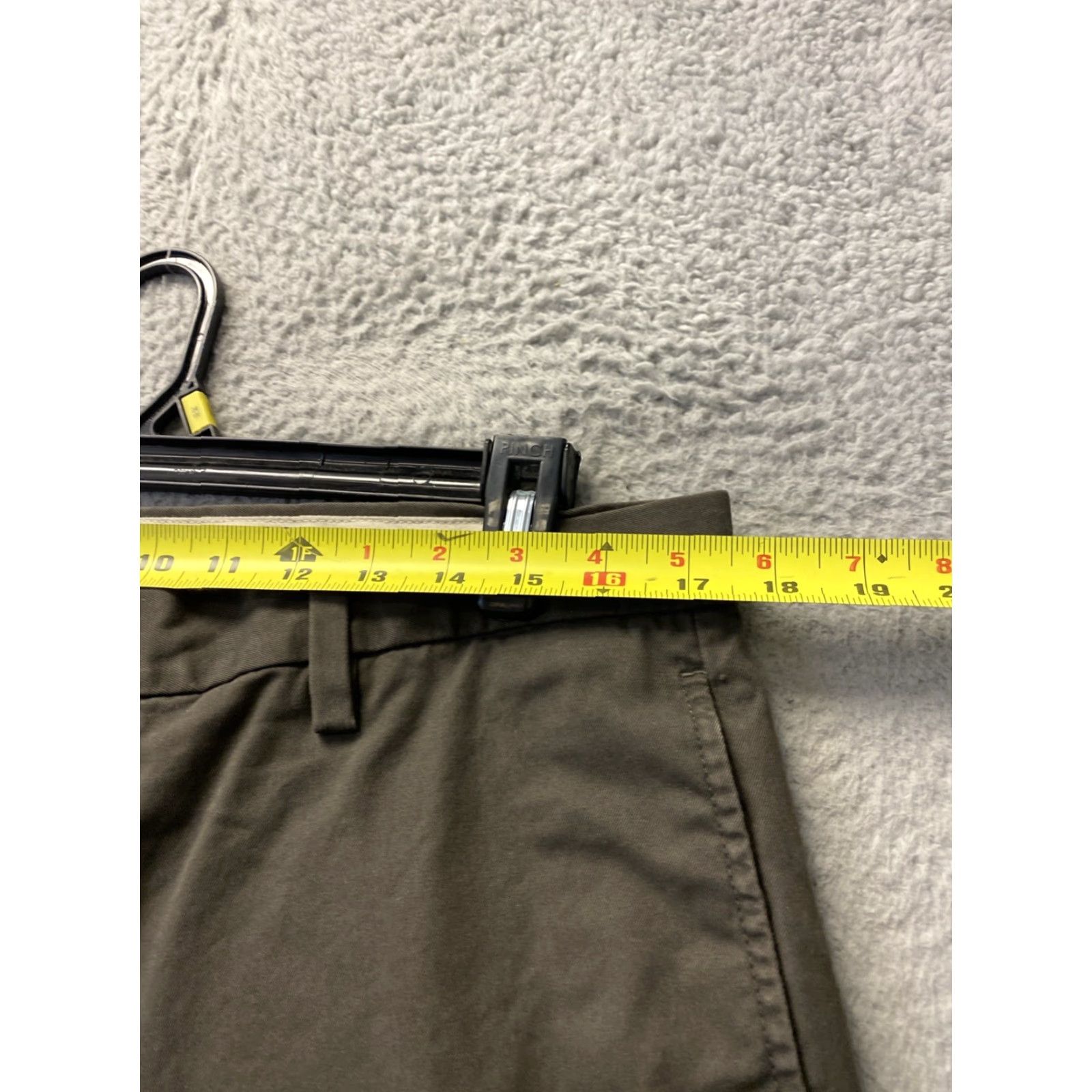 Banana Republic Banana Republic Gavin Chino Pants Men’s 35x32 Slim Dark Sage Cotton /0554 Size US 35 - 5 Thumbnail