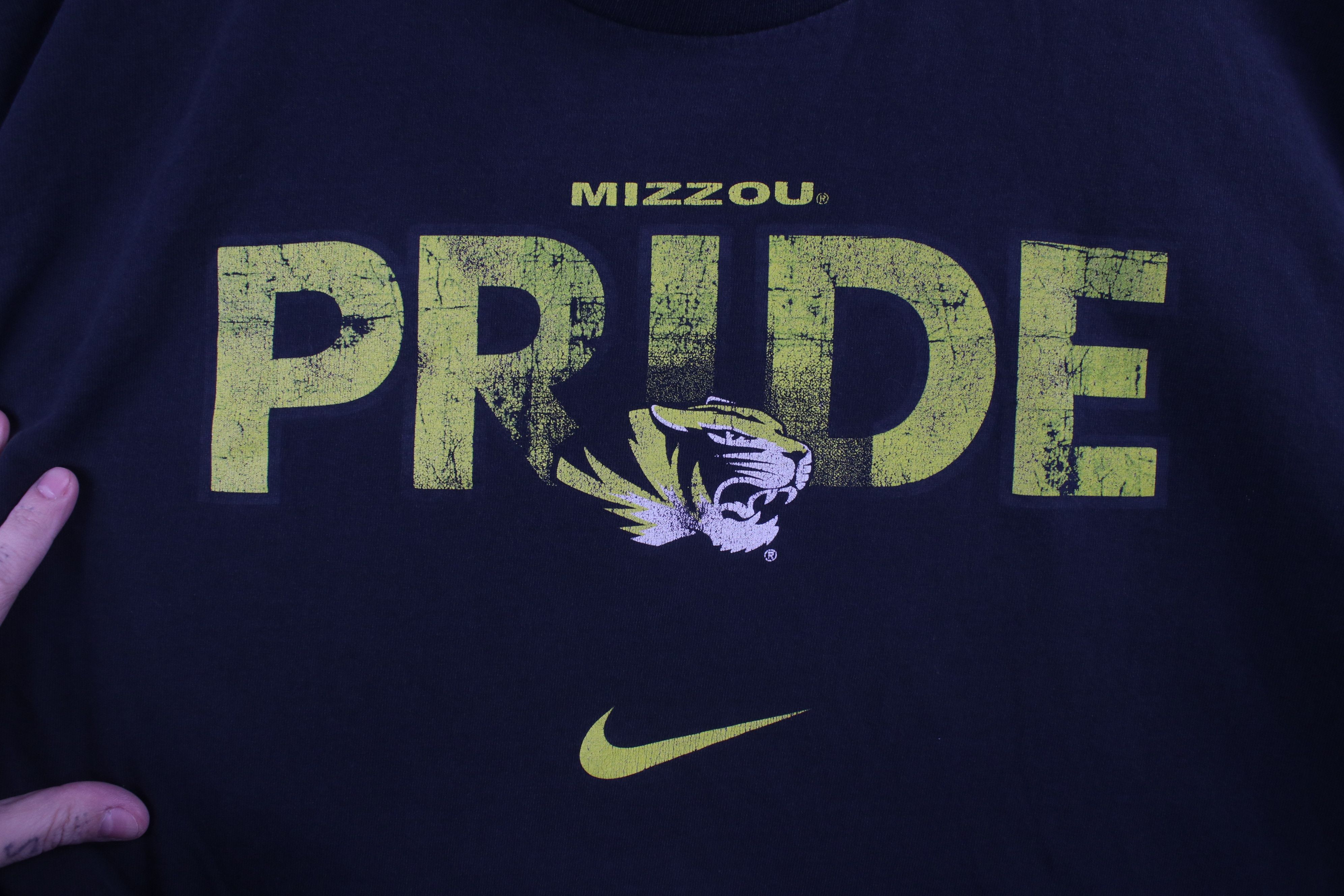 Nike × Vintage Vintage Nike Center Swoosh University of Missouri T-Shirt Size US XXL / EU 58 / 5 - 4 Thumbnail