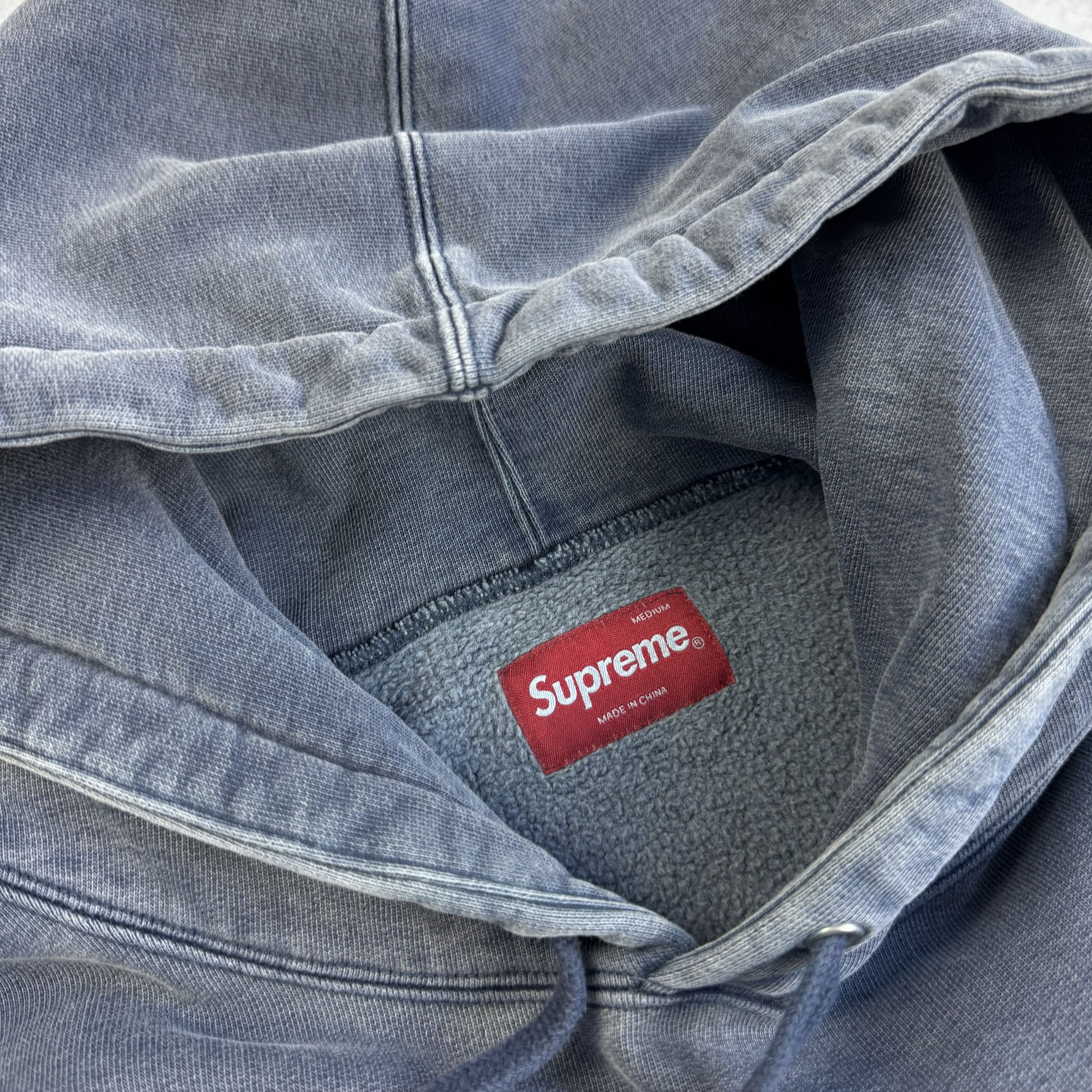 Supreme SS19 SUPREME OVERDYED SLEEVE LOGO HOODED SWEATSHIRT NAVY Size US M / EU 48-50 / 2 - 6 Thumbnail