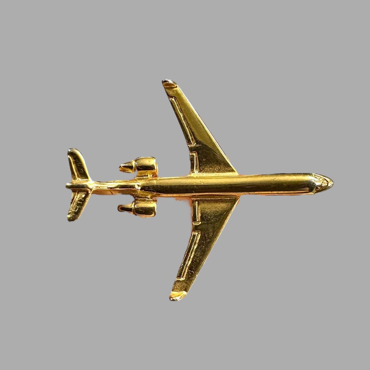 O. Ballou Ballou Gold Tone Collectible Jet Airplane Lapel Pin 1” Size ONE SIZE - 9 Thumbnail
