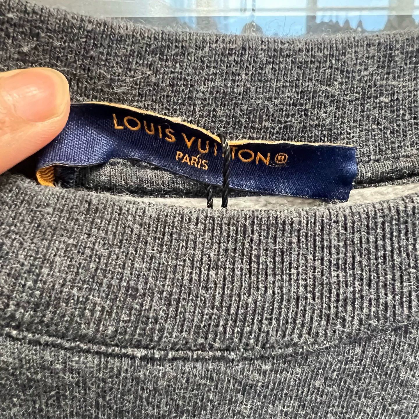 Louis Vuitton LV SS24 Gray Logo Embroidered Zip Sweatshirt M New #10604 Size US M / EU 48-50 / 2 - 5 Thumbnail
