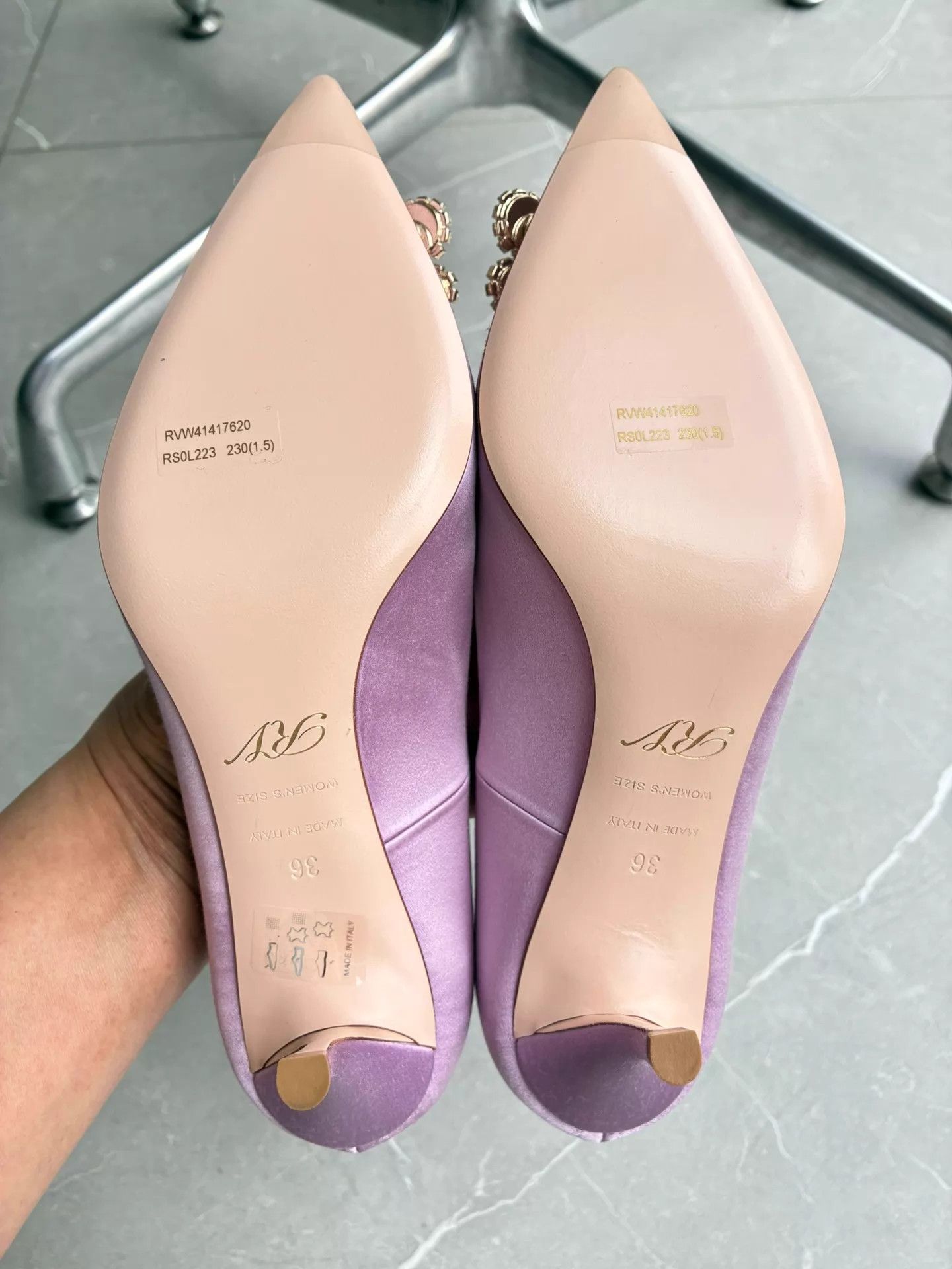 Roger Vivier Roger Vivier New Satin Pumps 36 Lilac Crystal Toe Size US 5.5 / IT 35.5 - 6 Thumbnail