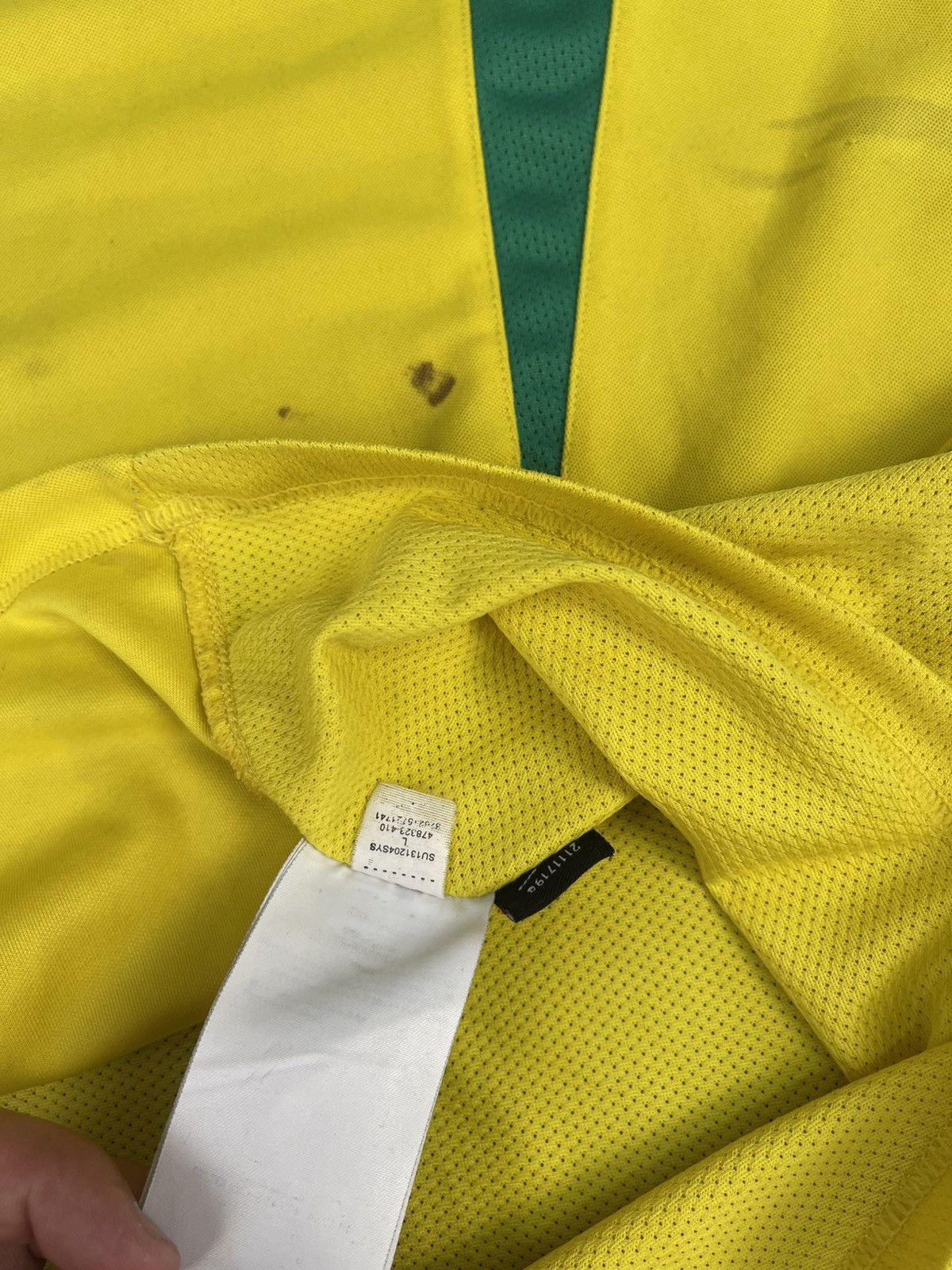 Nike Nike Rare Brazil Ronaldo 9 2002 vintage jersey size L Size US L / EU 52-54 / 3 - 13 Thumbnail