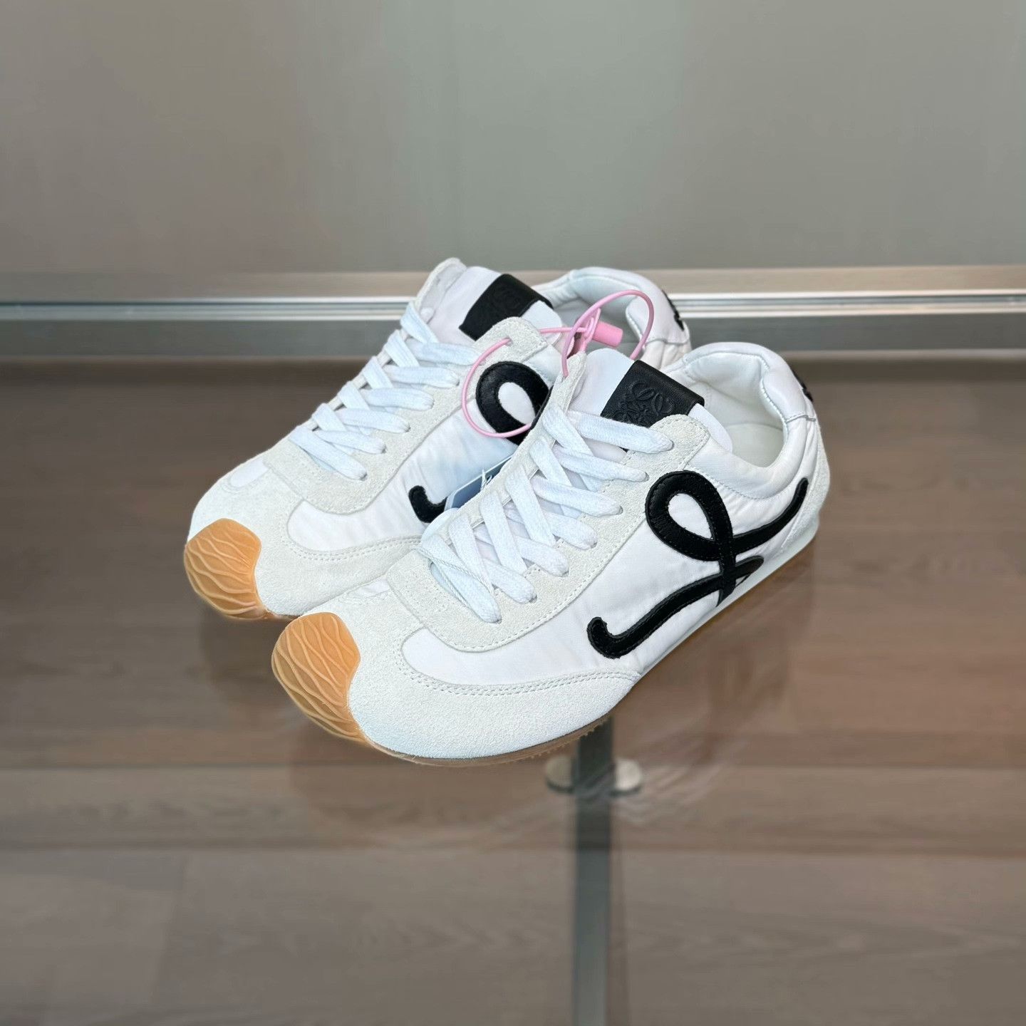 Loewe Loewe Running White Lowtop Sneakers 37 Women Size US 6.5 / IT 36.5 - 1 Thumbnail