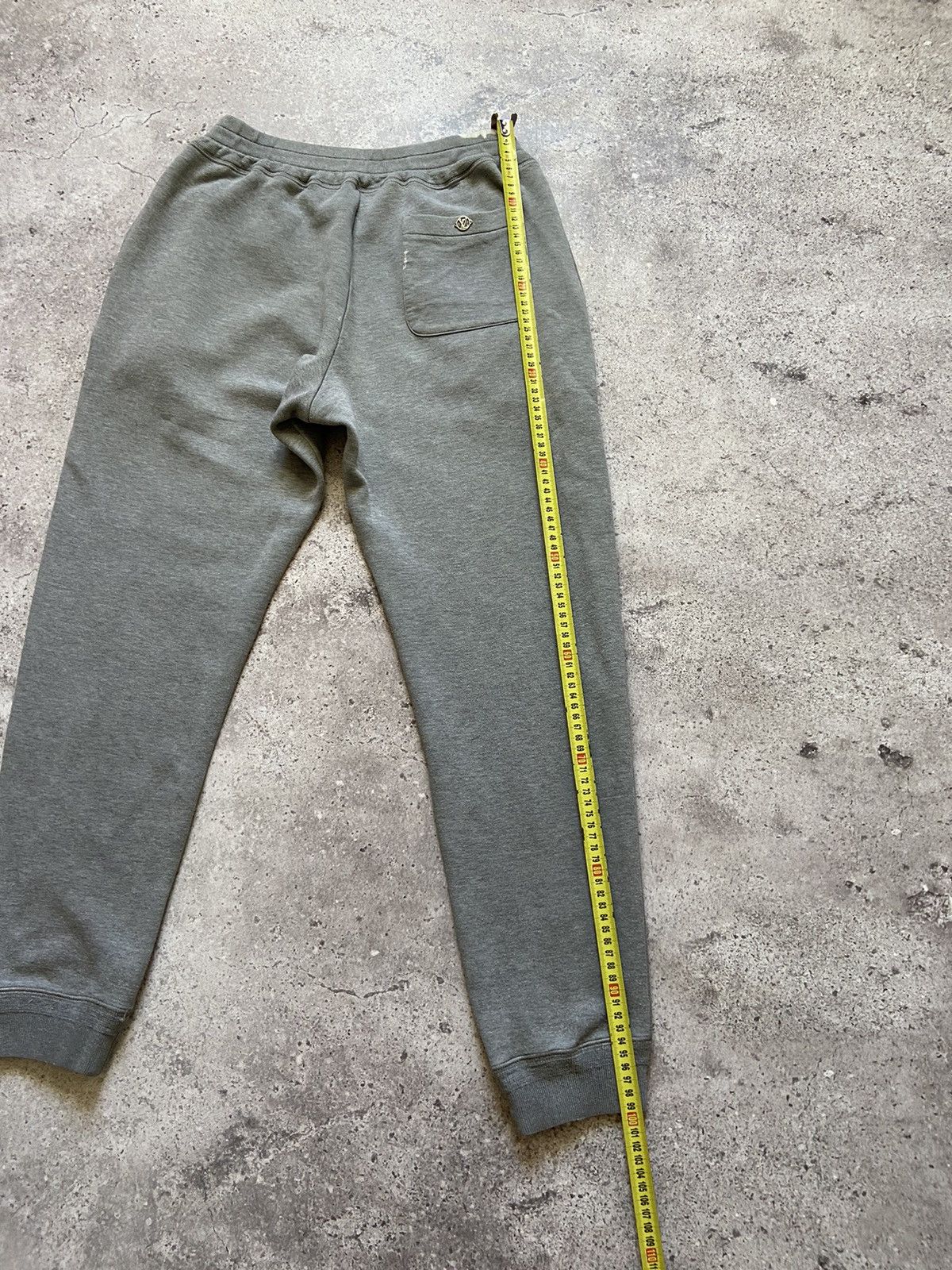 Louis Vuitton Louis Vuitton jogger sweatpants Size US 33 - 16 Thumbnail