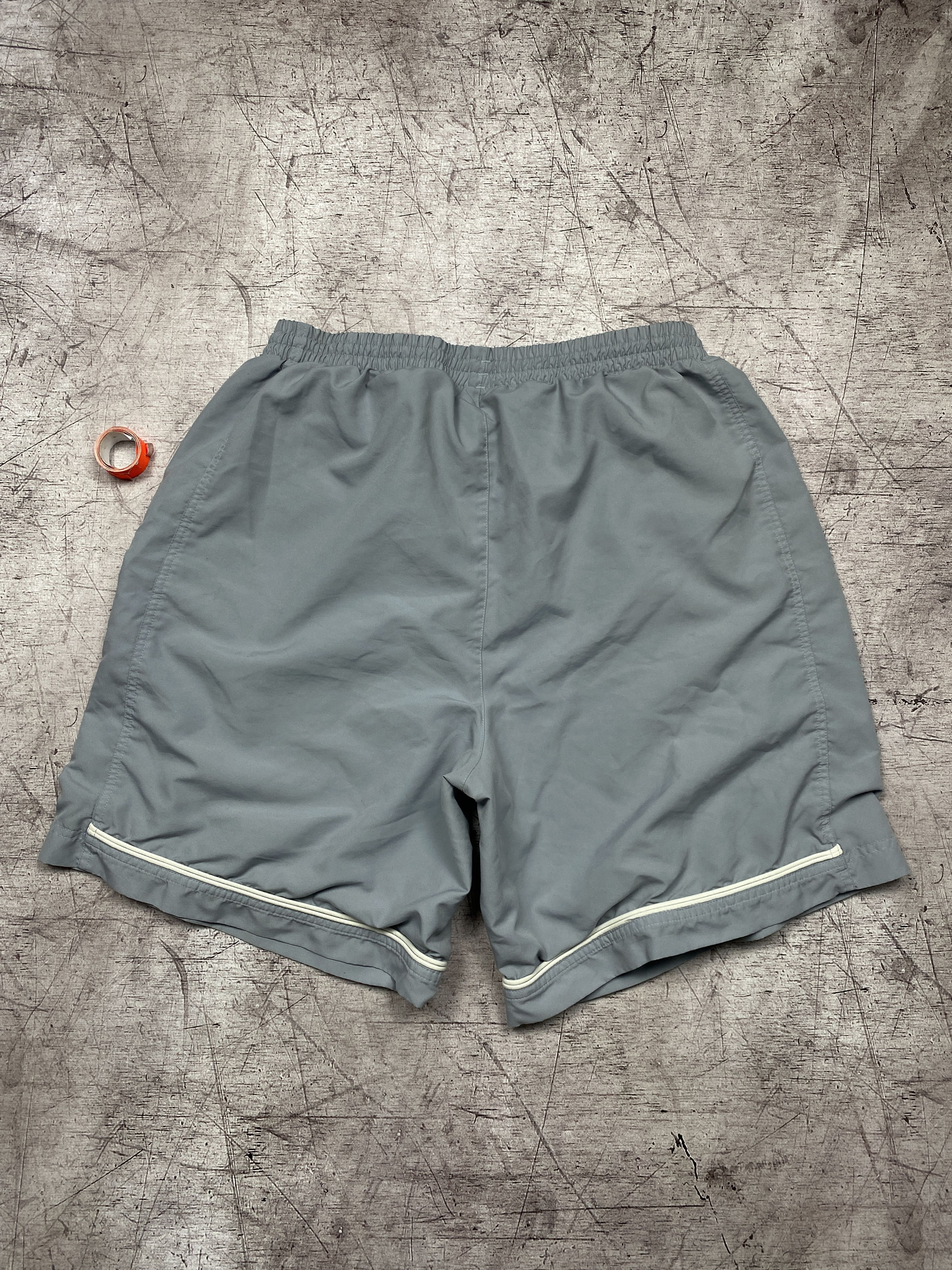 Adidas × Vintage Adidas Vintage Mens Nylon Shorts Y2K Size US 34 / EU 50 - 9 Thumbnail