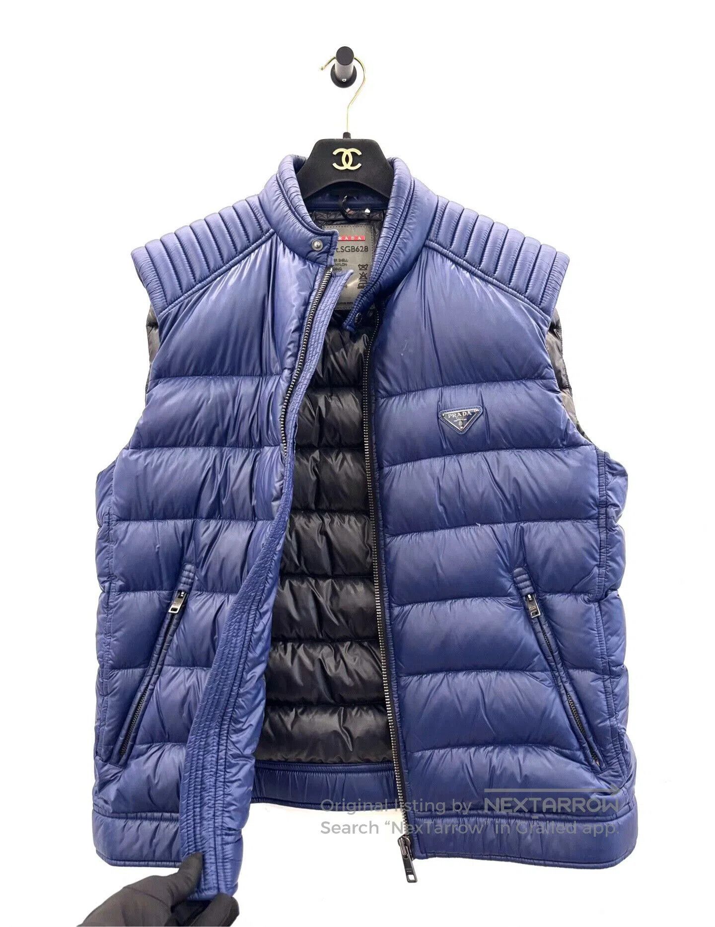 Prada Prada Triangle Logo Padded Shoulder Men's Blue Down Vest. Size US L / EU 52-54 / 3 - 3 Thumbnail