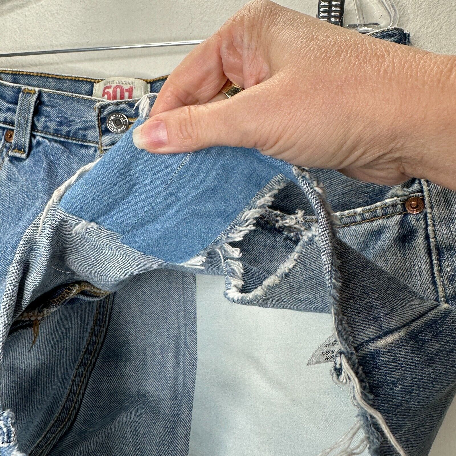 Levi's Levis 501 Med Blue Wash Button Fly Distress Raw Hem Short 34 Size 34" / US 12 / IT 48 - 5 Thumbnail