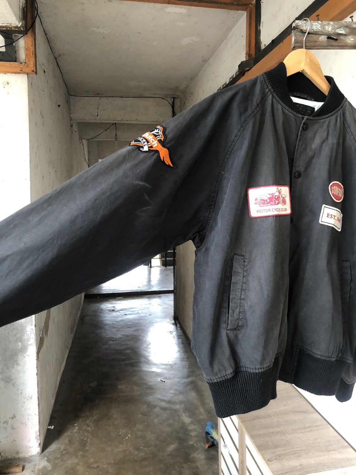 Von Dutch Vintage Von Dutch Big Logo Faded Colour Bomber Jacket Size US L / EU 52-54 / 3 - 15 Thumbnail