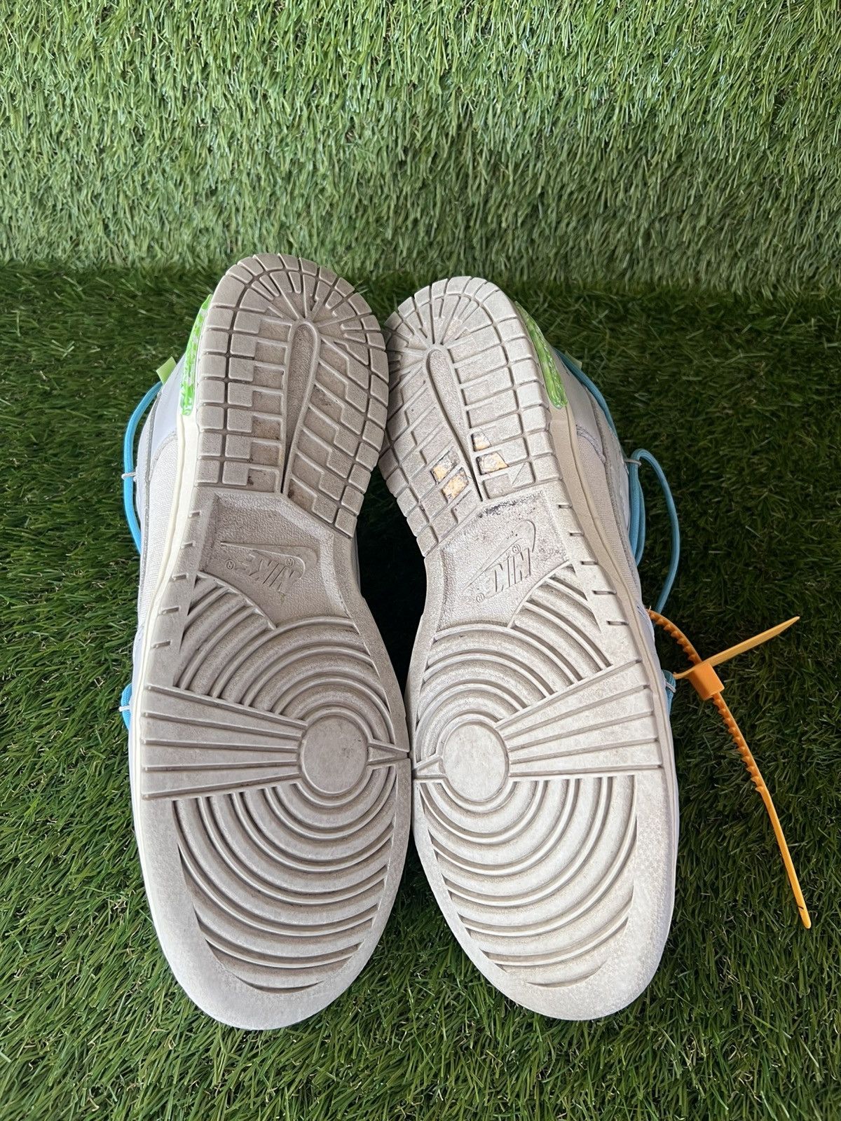 Nike × Off-White Nike Dunk Low Off-White Lot 2 Size US 12 / EU 45 - 11 Thumbnail