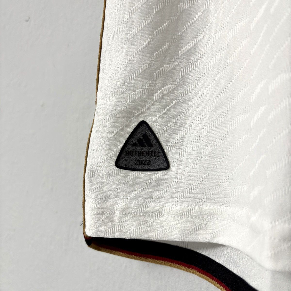 Adidas 2022 2023 Germany NEW Adidas Authentic Home Soccer Jersey Size US M / EU 48-50 / 2 - 4 Thumbnail