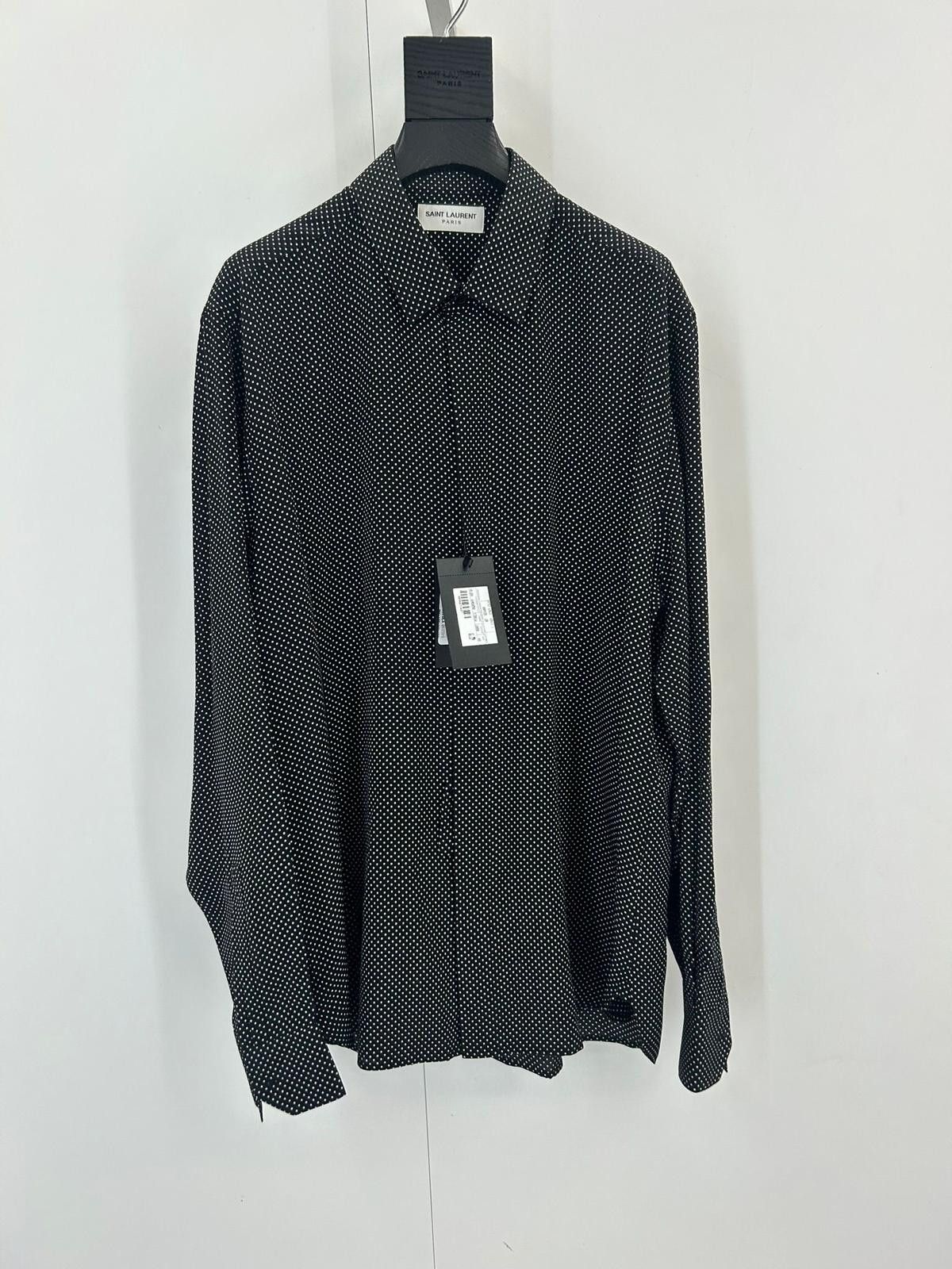 Buttoned shirt made with organic silk