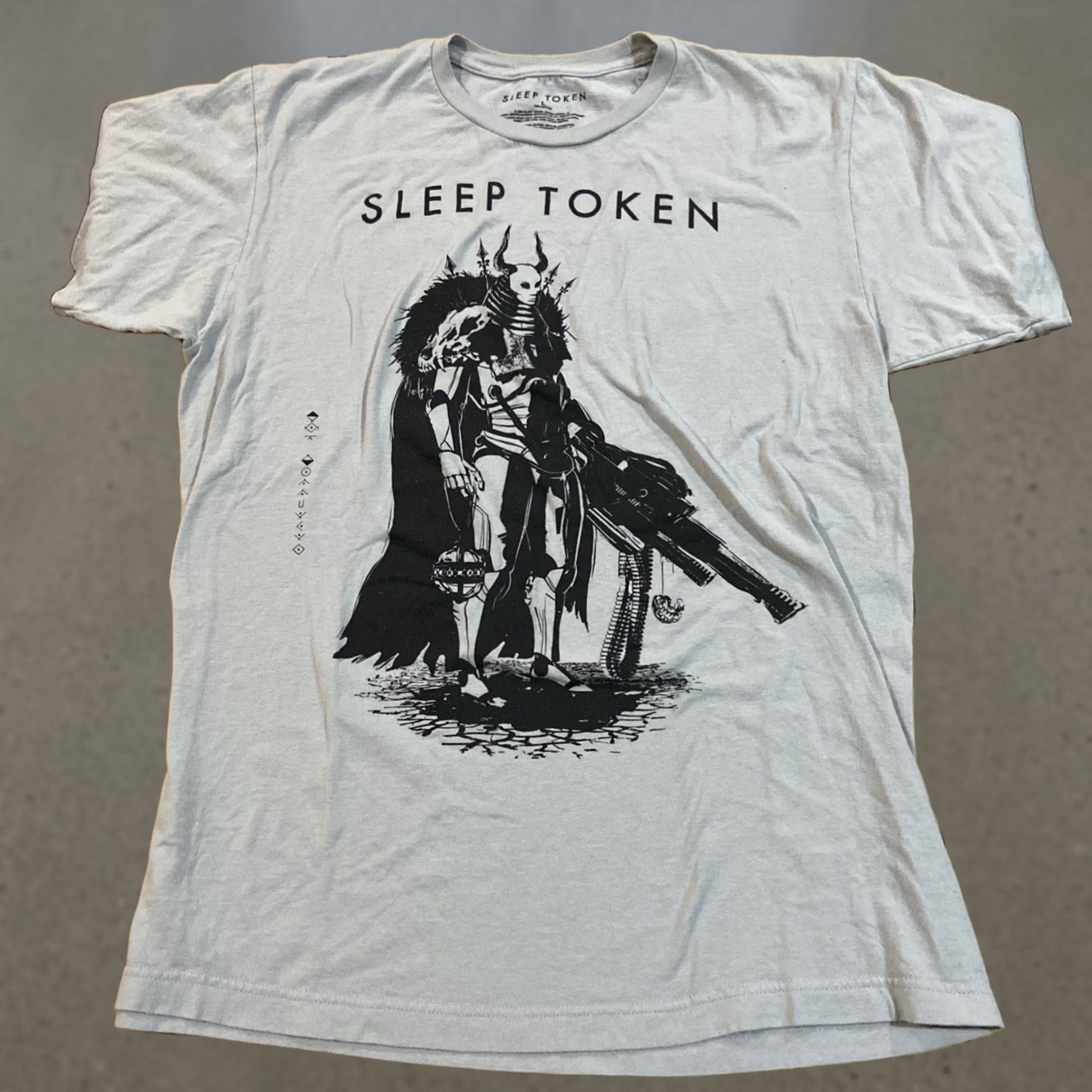 Vintage Sleep Token Band Gun Knight The Summoning T Shirt Men L Gray Cotton Knit Crew Neck Short Sleeve Band, Metal, Music Mens TV052 Size US L / EU 52-54 / 3 - 1 Thumbnail