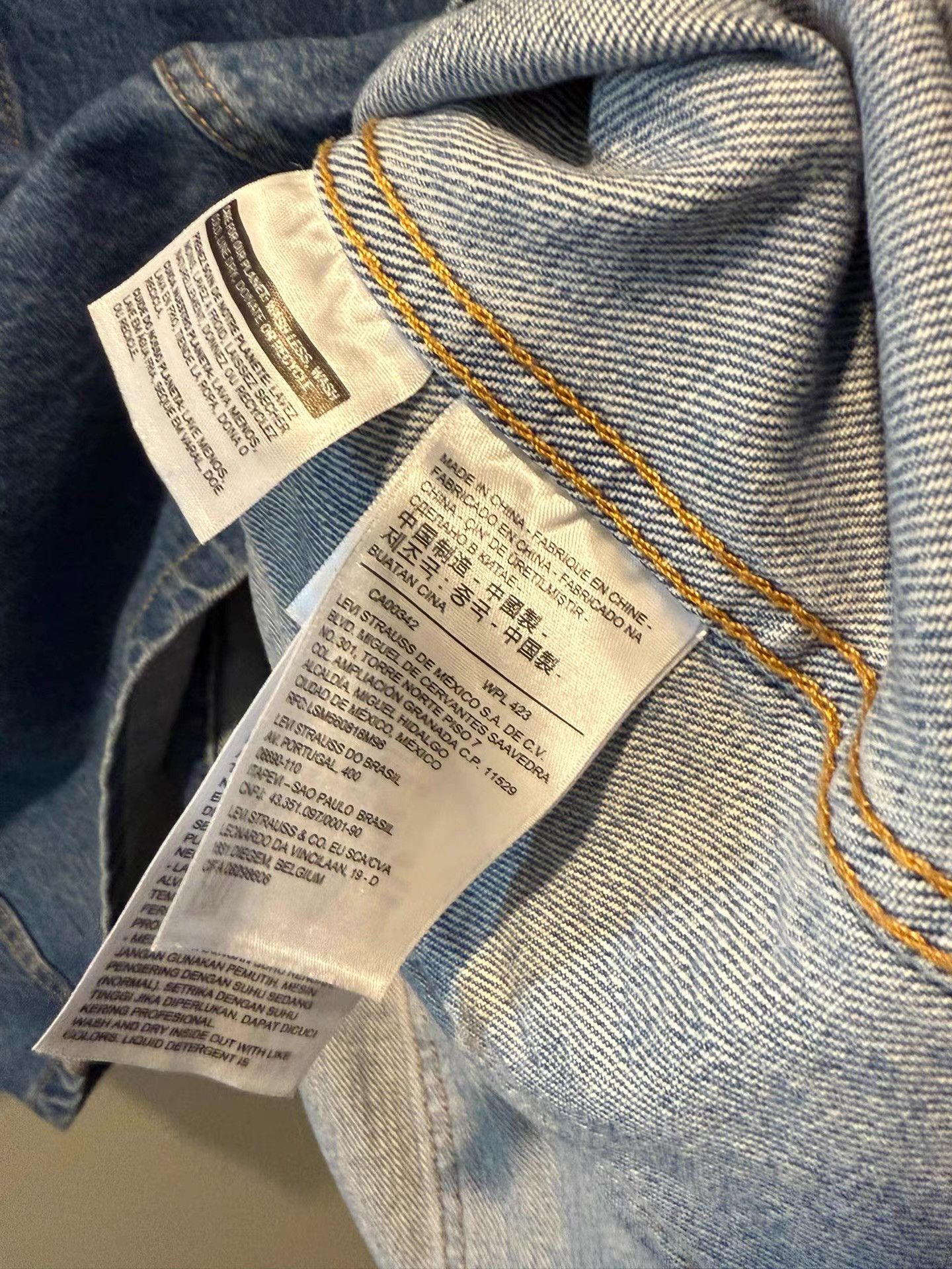 Levi's Authentic Levi's denim jacket Ｑ20 Size US L / EU 52-54 / 3 - 5 Thumbnail