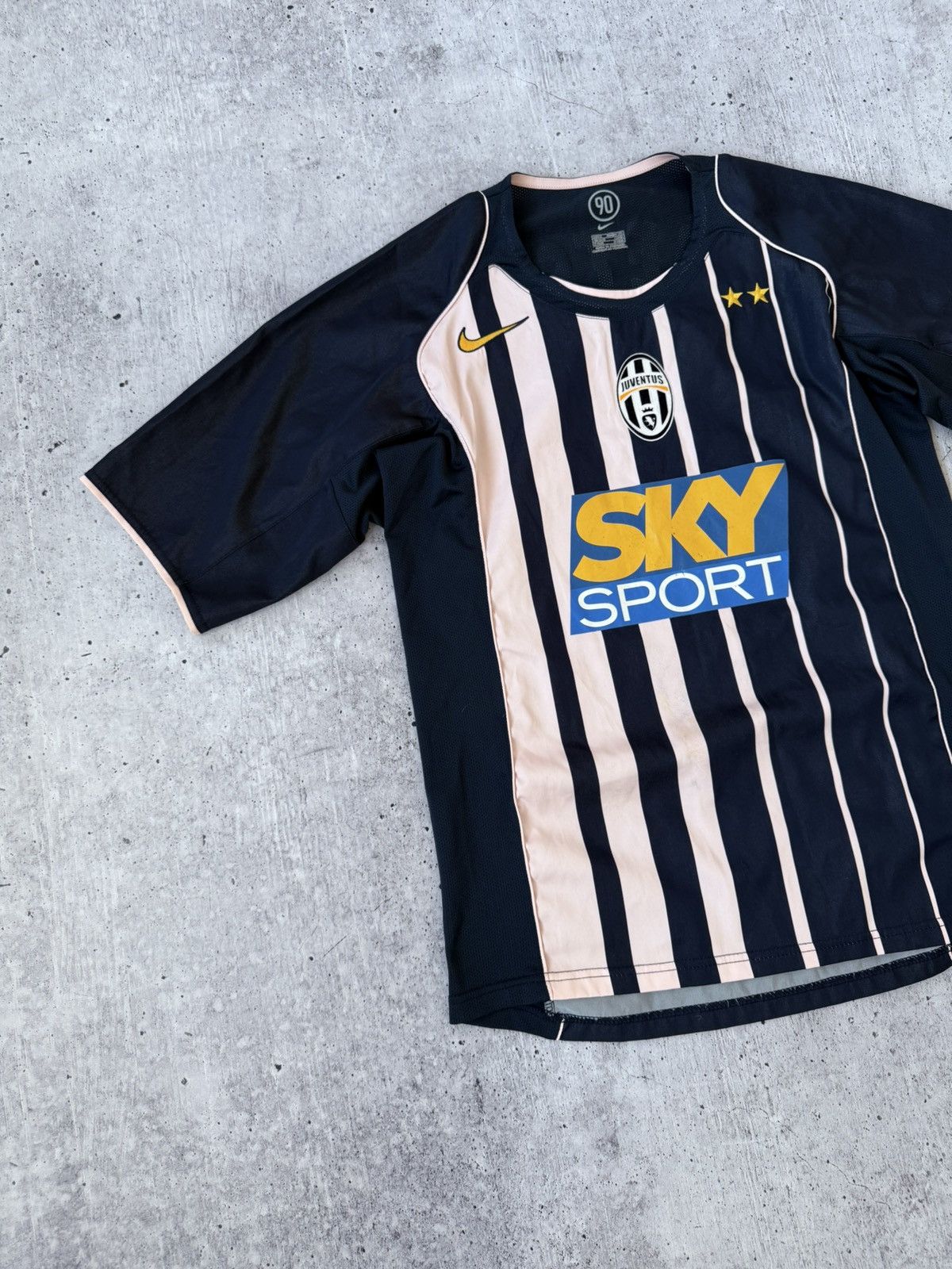 Nike × Vintage Nike Juventus Vintage 2004/2005 Third Jersey Size US S / EU 44-46 / 1 - 4 Thumbnail