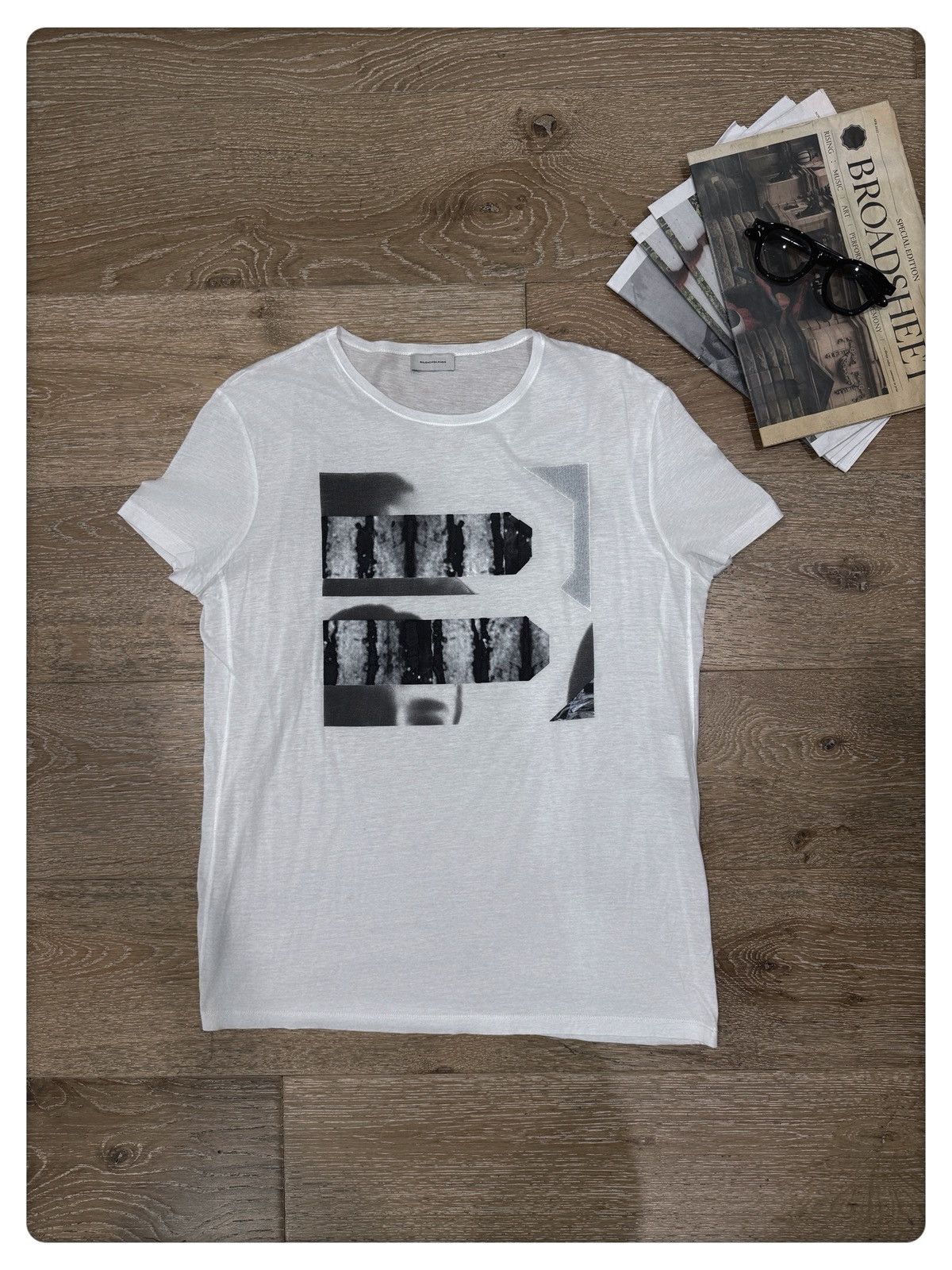 Balenciaga Rare Balenciaga Paris Graphic T-shirt – Portugal Made Size US XS / EU 42 / 0 - 1 Thumbnail