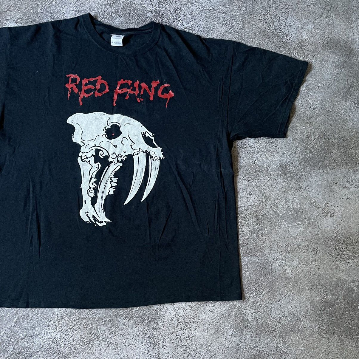 Vintage Vintage Y2K Red Fang Graphic Tee Grunge Thrashed Baggy XXL Size US XXL / EU 58 / 5 - 2 Thumbnail