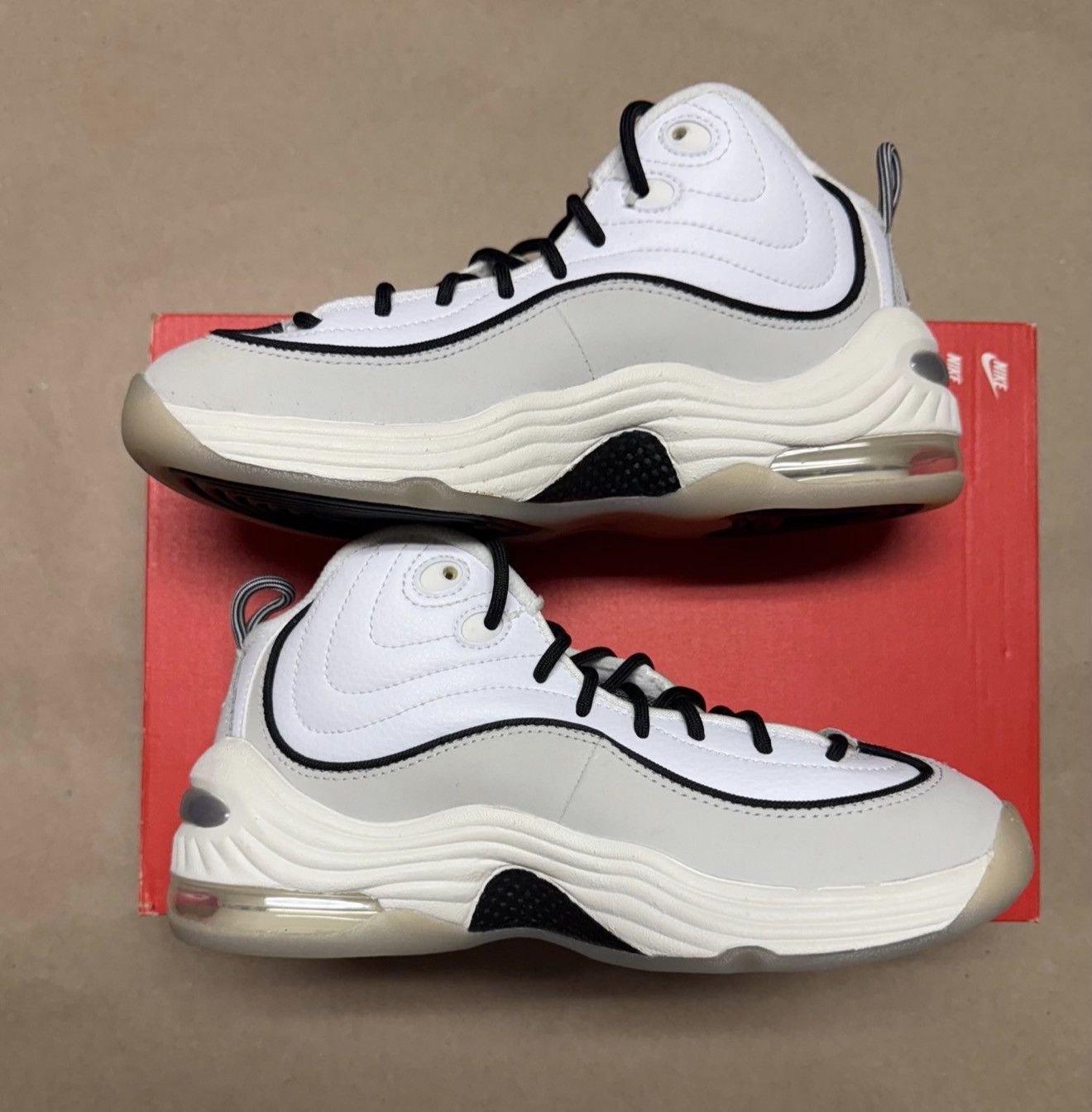 Nike Nike Air Penny II 2 Mens size 6.5 basketball Photon Dust NEW Size US 6.5 / EU 39-40 - 2 Thumbnail