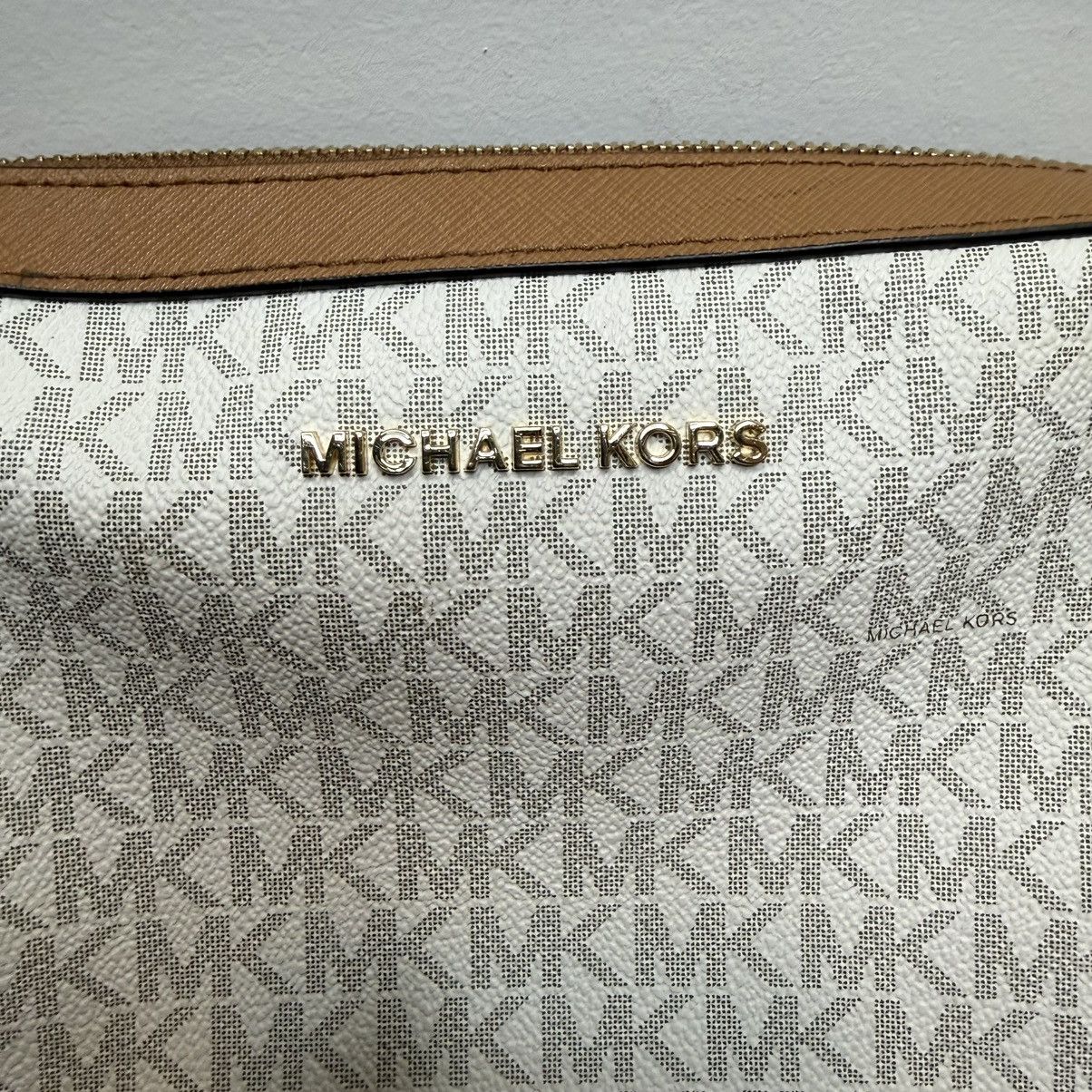 Michael Kors Michael Kors Jet Set Large Logo Crossbody Bag Purse Vanilla Size ONE SIZE - 2 Thumbnail