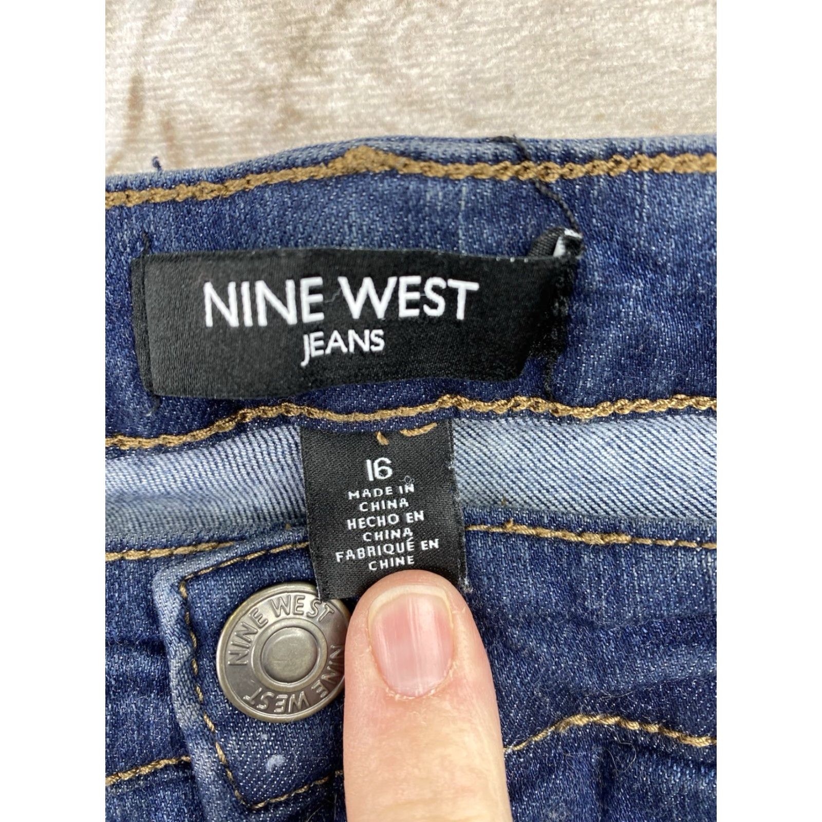 Nine West Nine West Jeans Womens 16 Skinny High Rise Dark Wash Blue Denim - 5-Pocket Stretch Cotton Blend Zipper Button Classic Size 38" / US 16 / IT 52 - 3 Thumbnail
